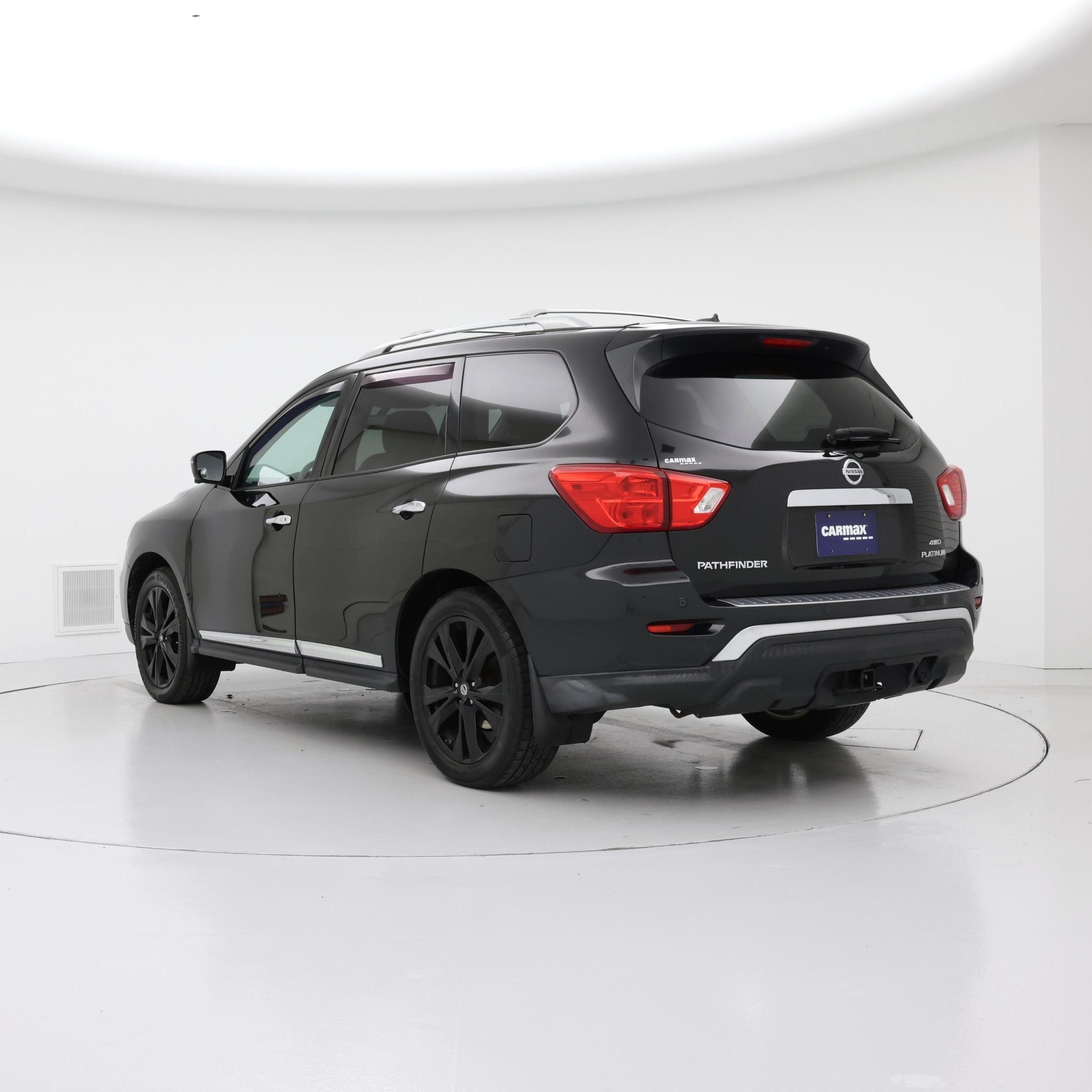 Thumbnail: 2017 Nissan Pathfinder - 2
