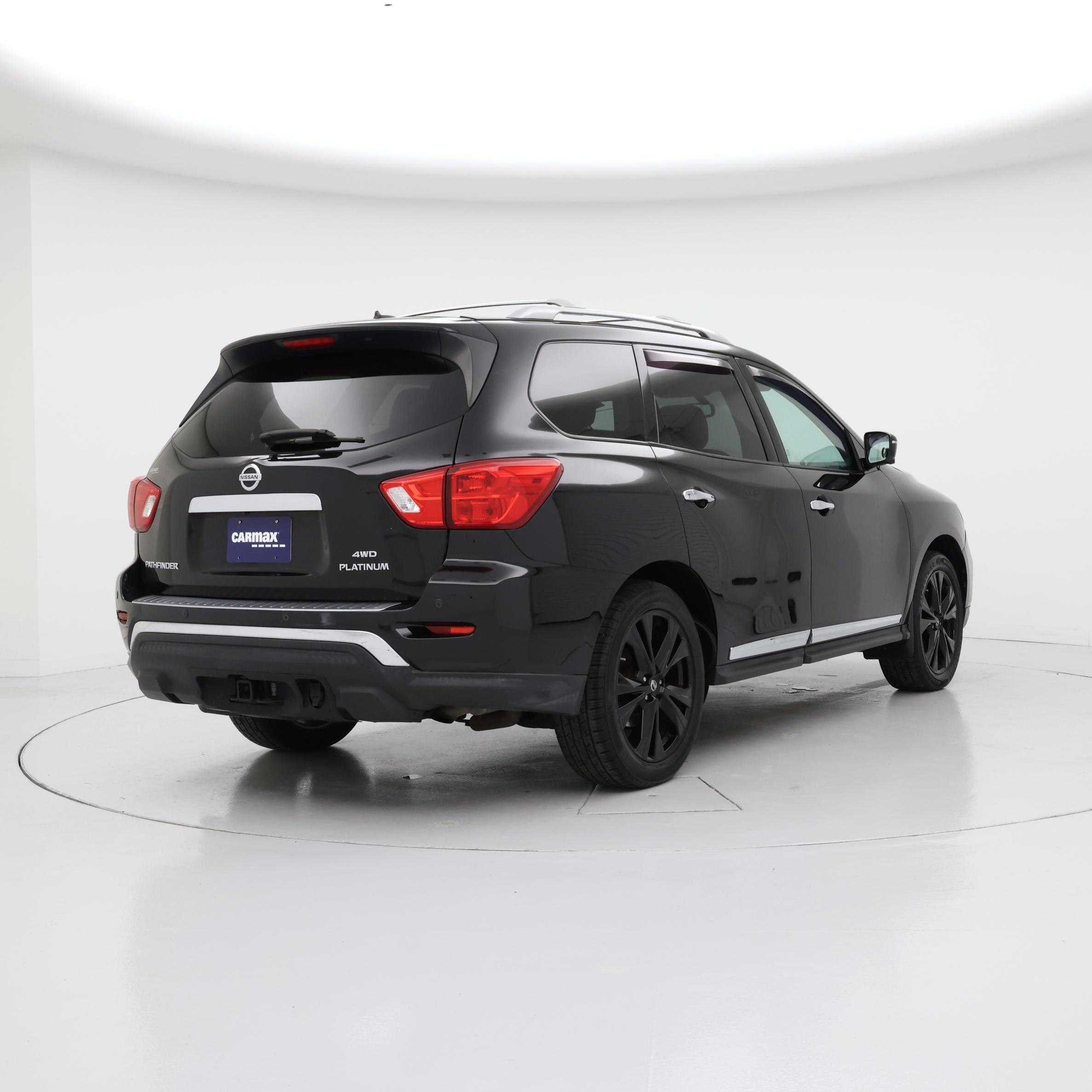 Thumbnail: 2017 Nissan Pathfinder - 8