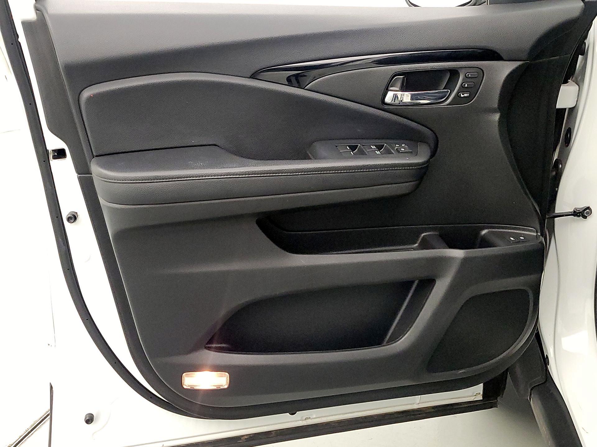 Thumbnail: 2021 Honda Passport - 12