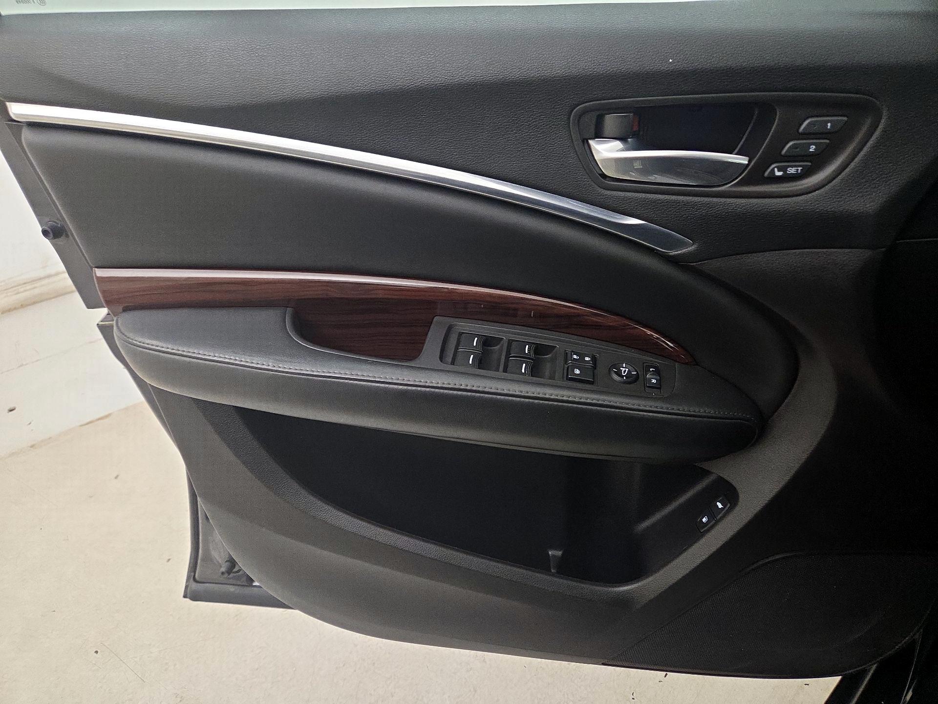 Thumbnail: 2016 Acura MDX - 12
