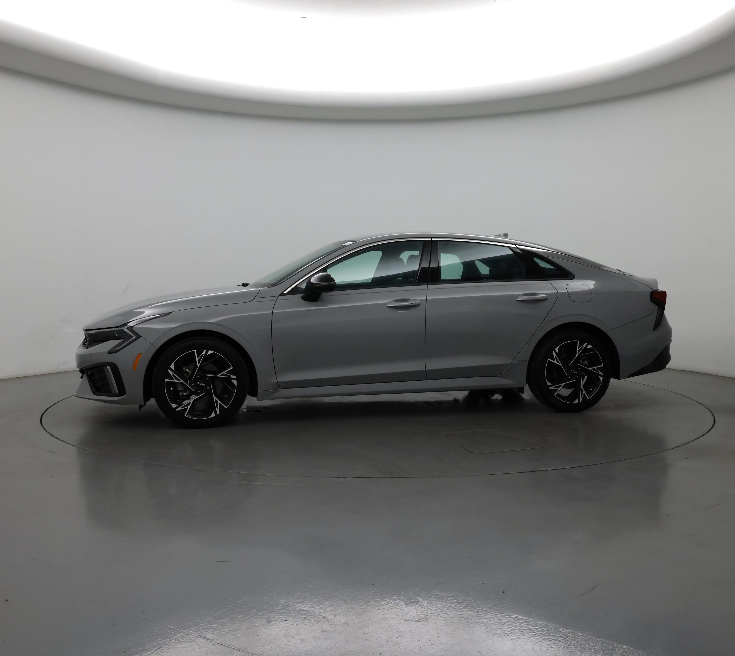 Thumbnail: 2025 Kia K5 - 3