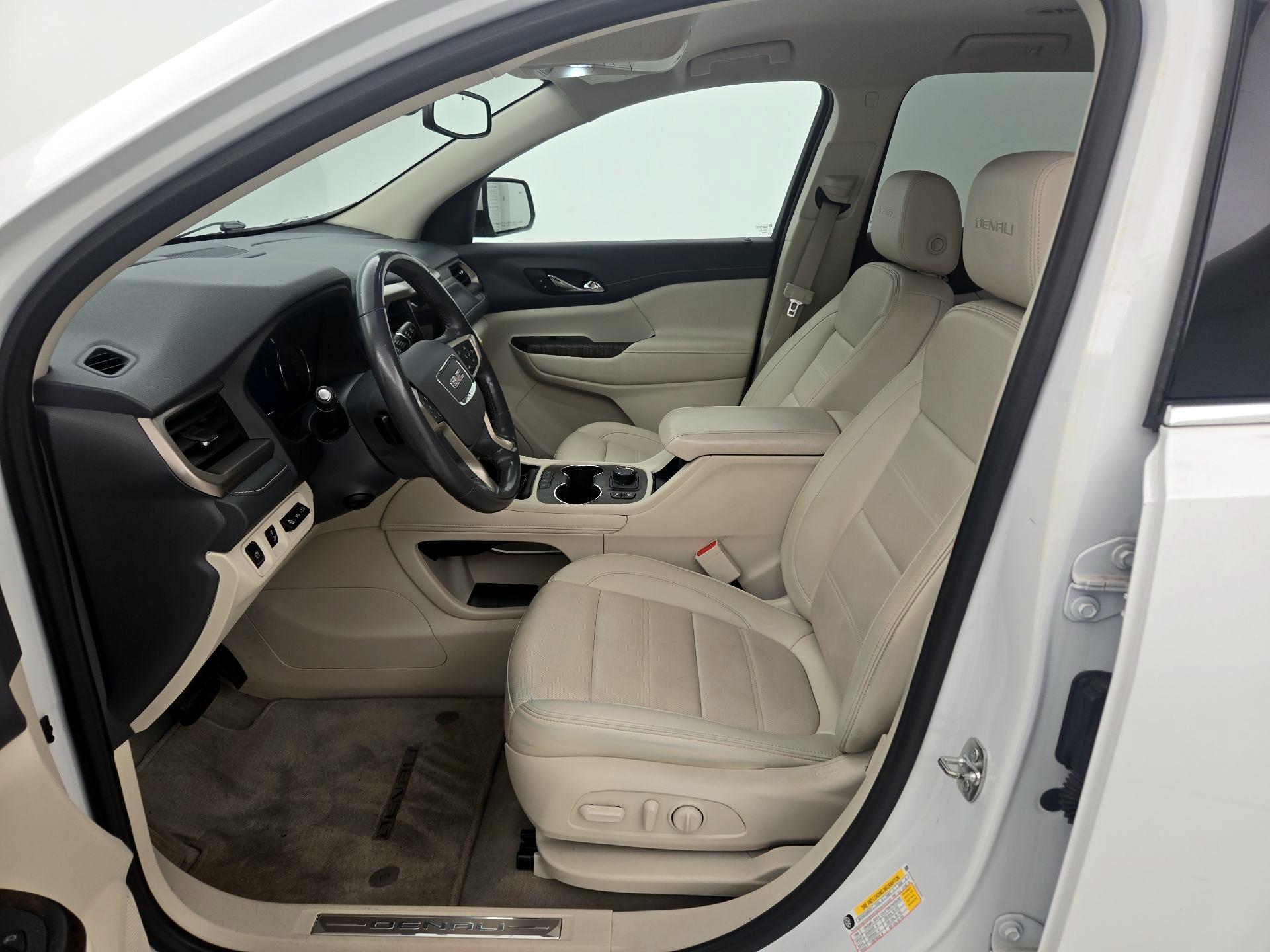 Thumbnail: 2022 GMC Acadia - 11