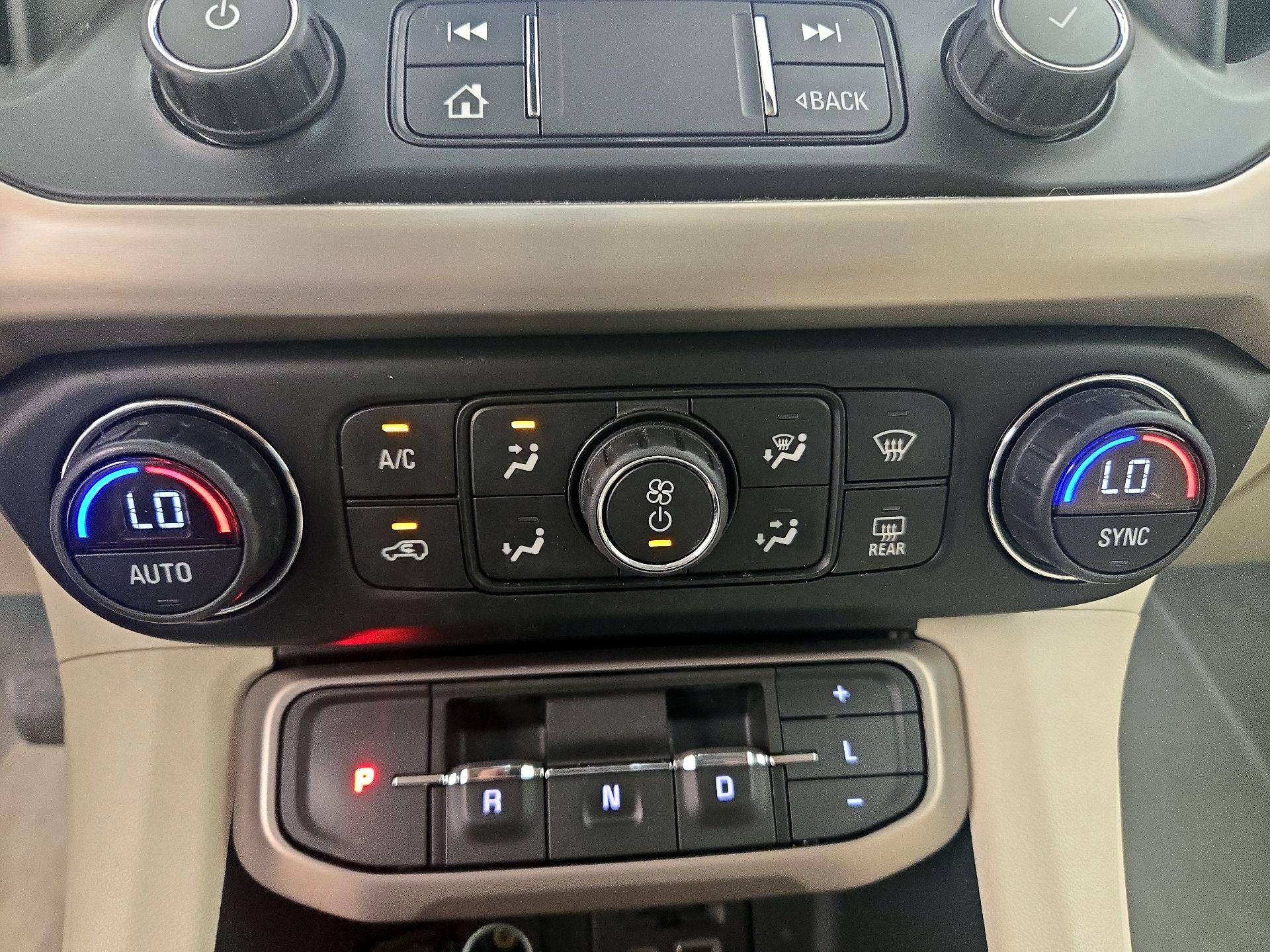 Thumbnail: 2022 GMC Acadia - 17