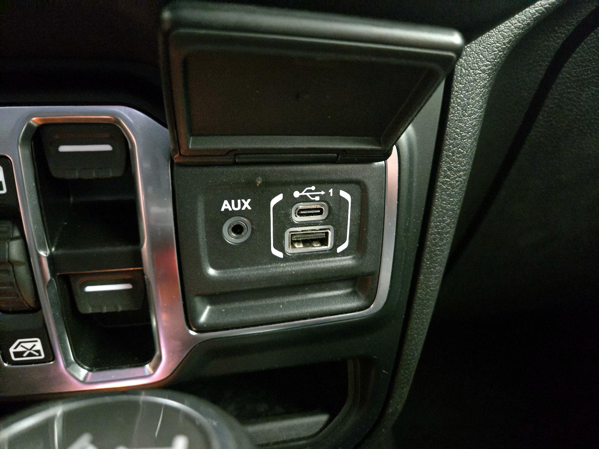 Thumbnail: 2024 Jeep Wrangler - 19