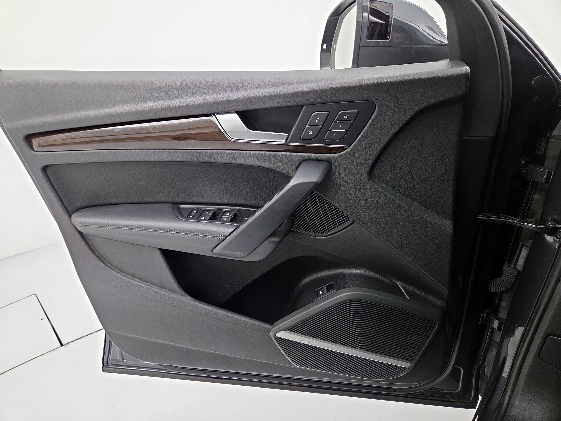 Thumbnail: 2019 Audi Q5 - 12