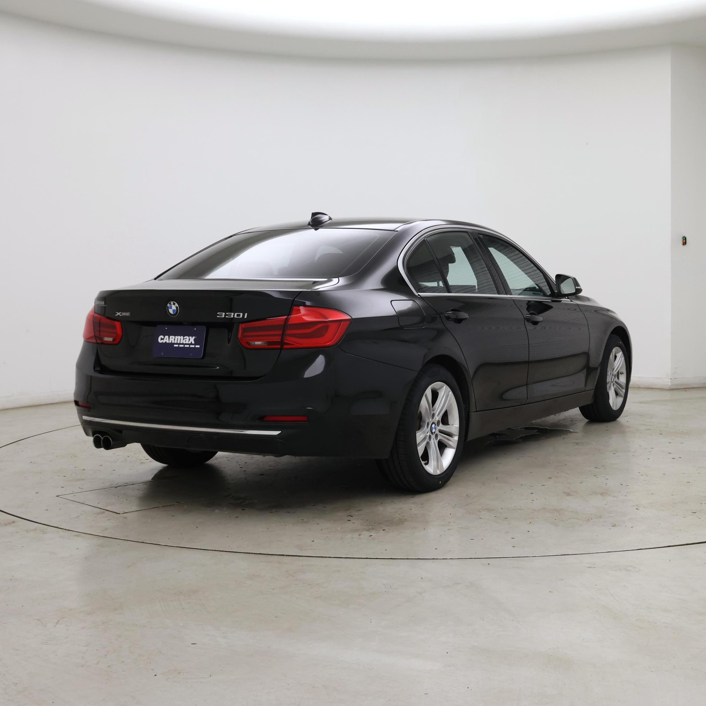 Thumbnail: 2018 BMW 3 Series - 8