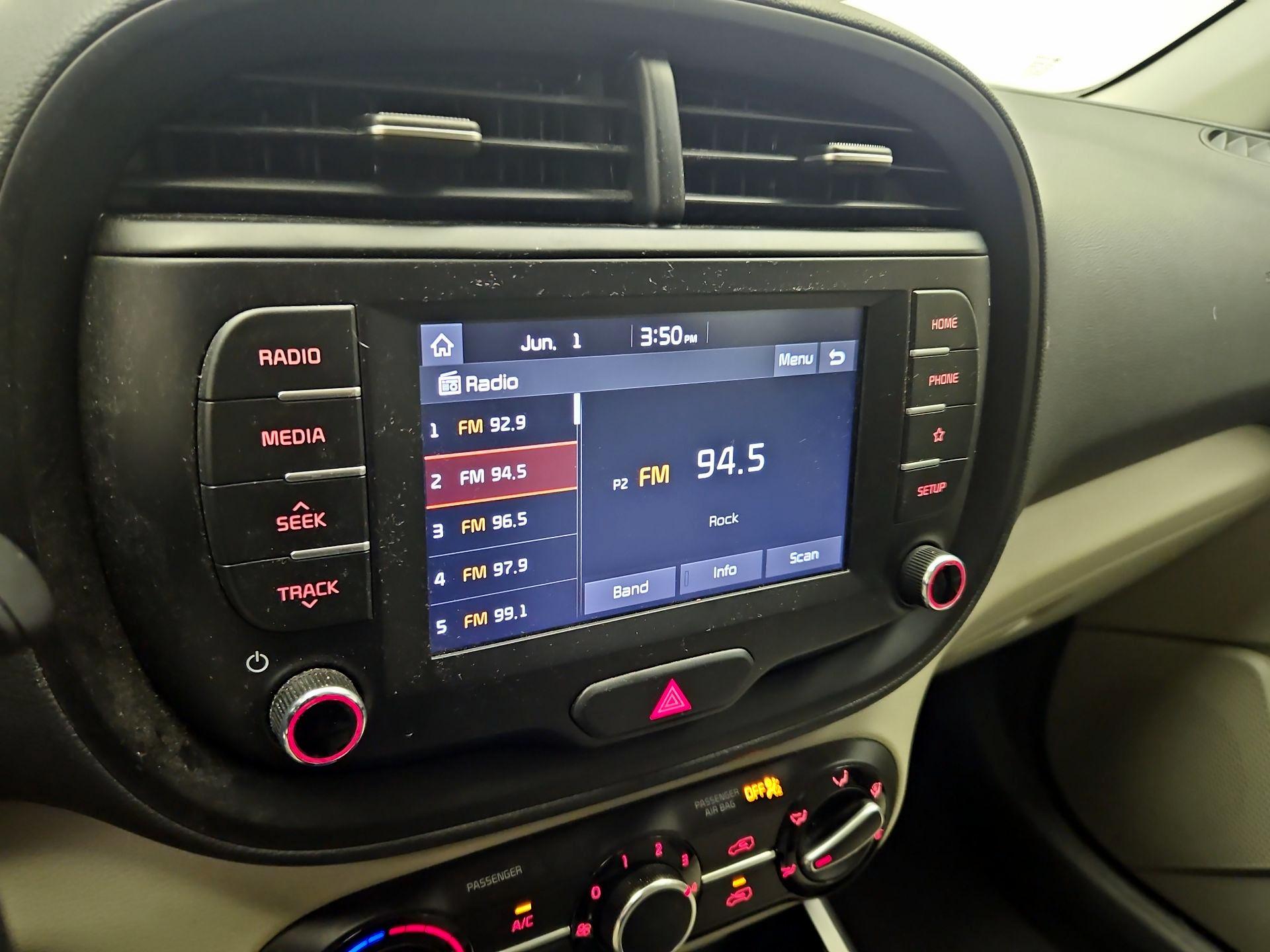 Thumbnail: 2020 Kia Soul - 15