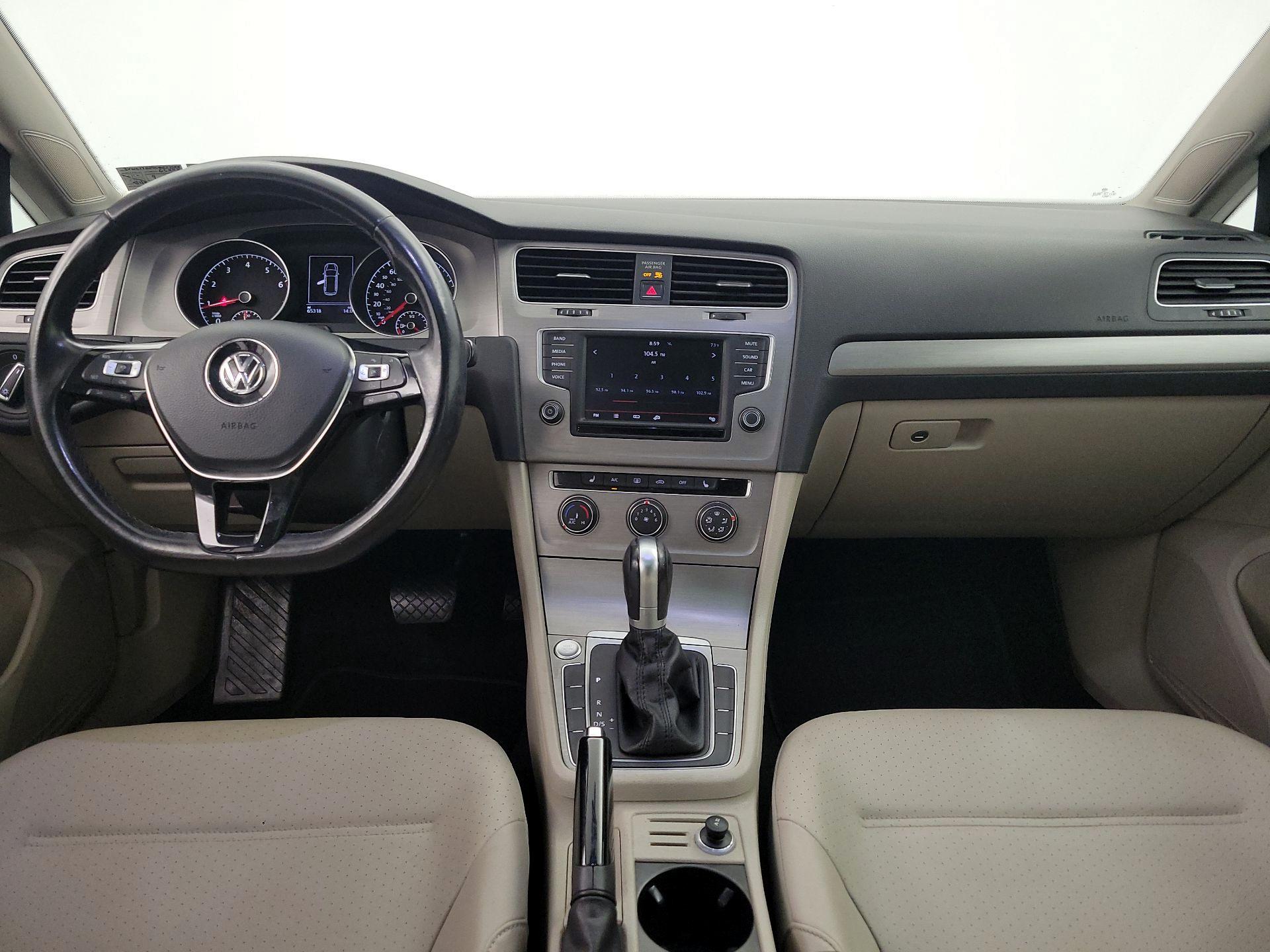 Thumbnail: 2016 Volkswagen Golf - 9