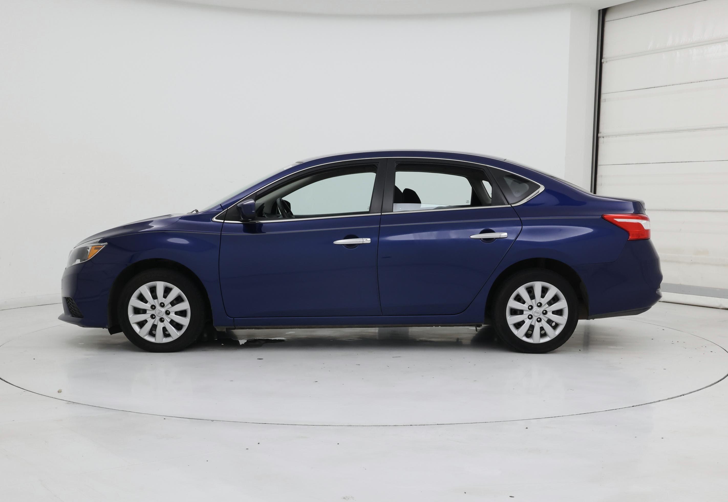 Thumbnail: 2019 Nissan Sentra - 3