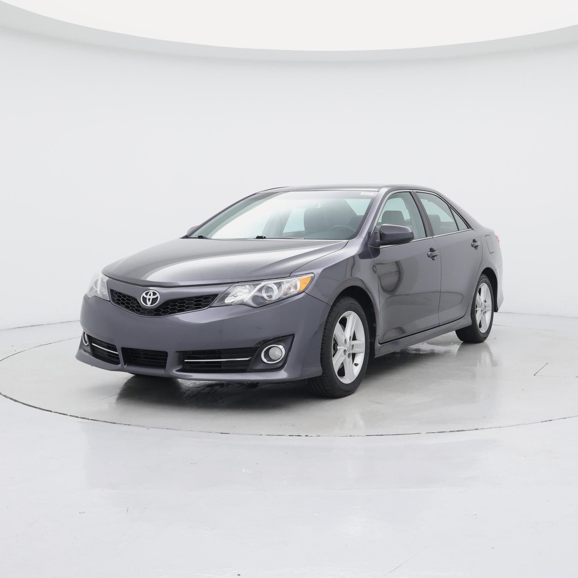 Thumbnail: 2014 Toyota Camry - 4