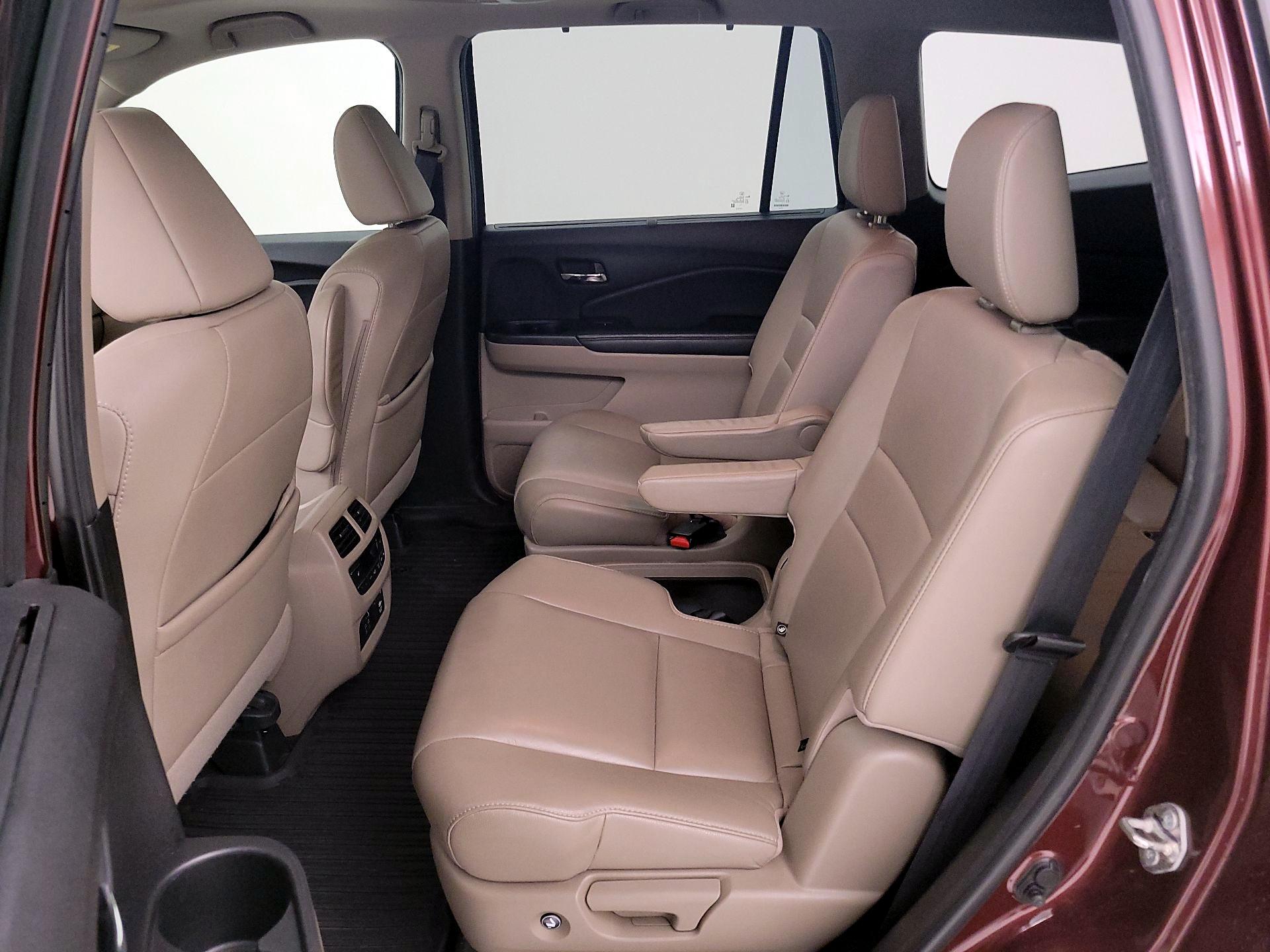 Thumbnail: 2019 Honda Pilot - 20