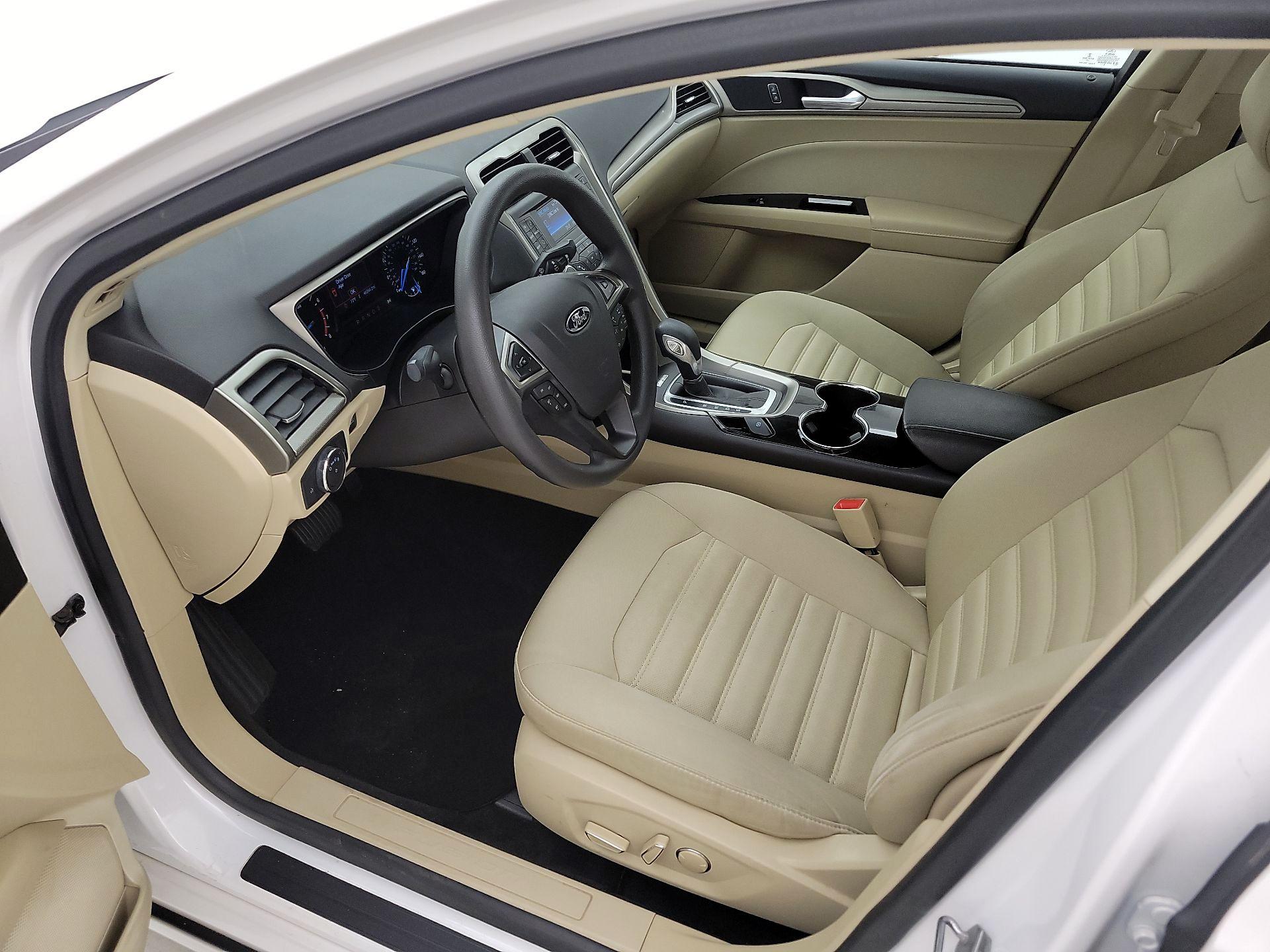 Thumbnail: 2014 Ford Fusion - 11