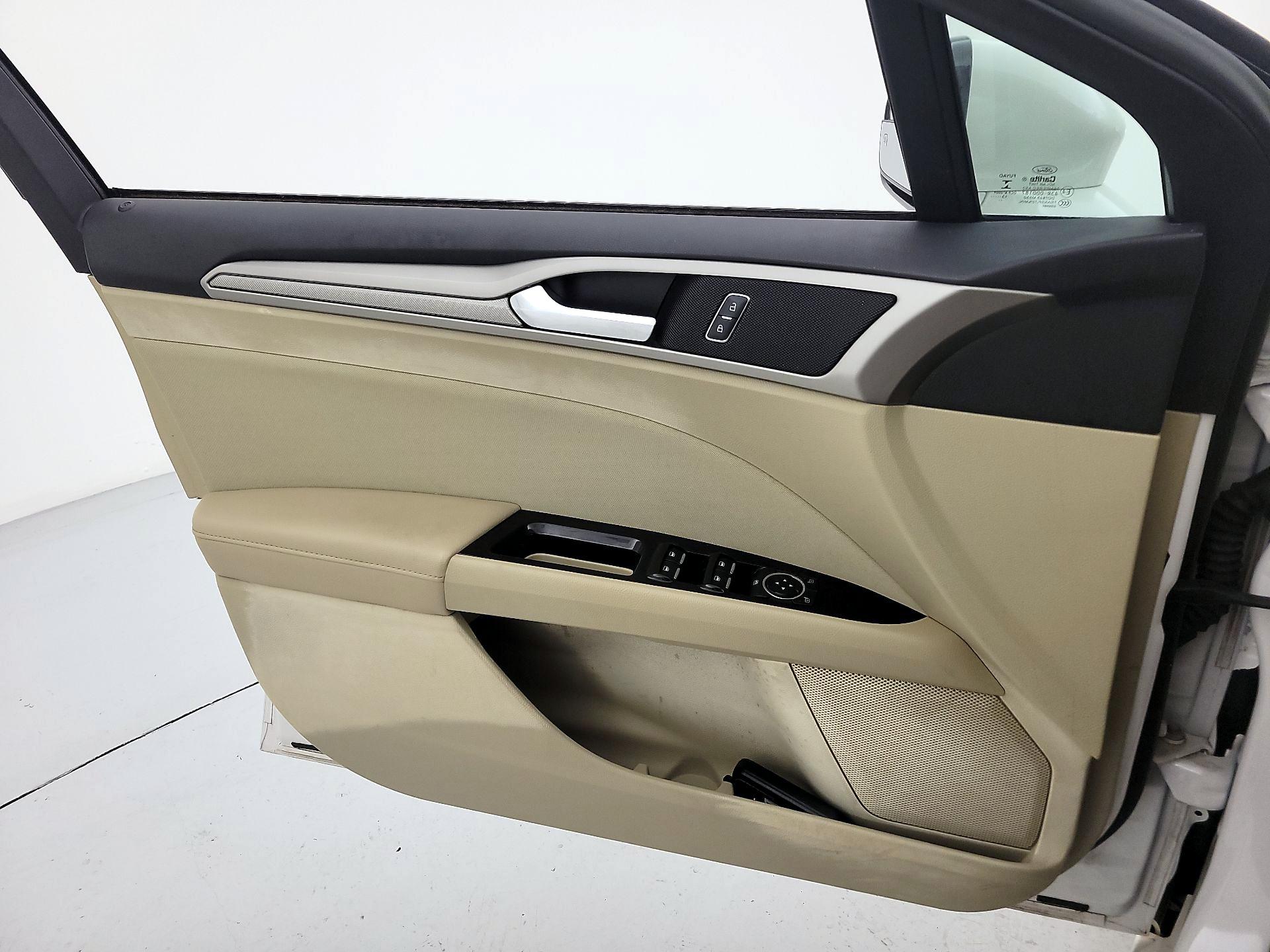 Thumbnail: 2014 Ford Fusion - 12