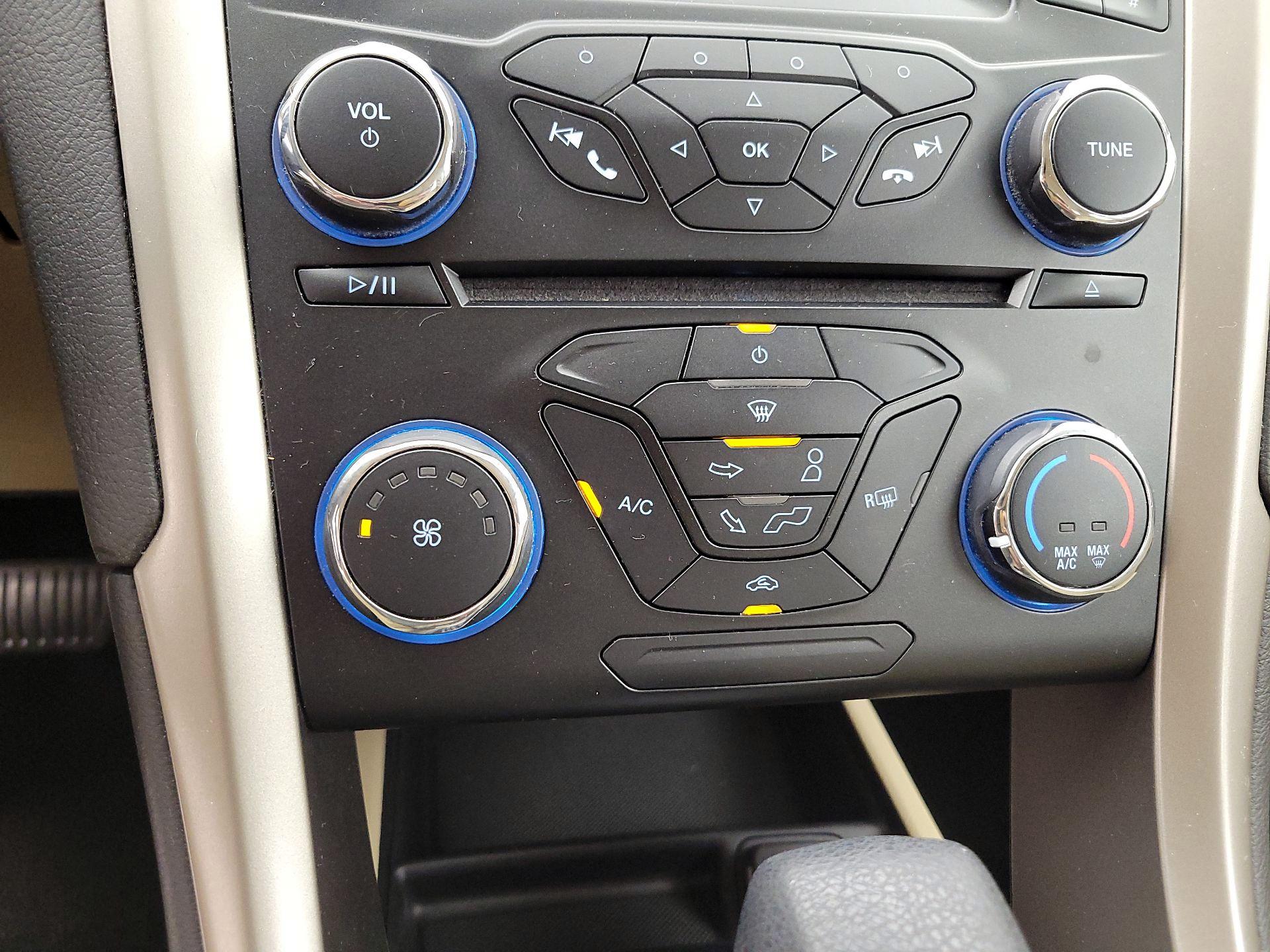Thumbnail: 2014 Ford Fusion - 15