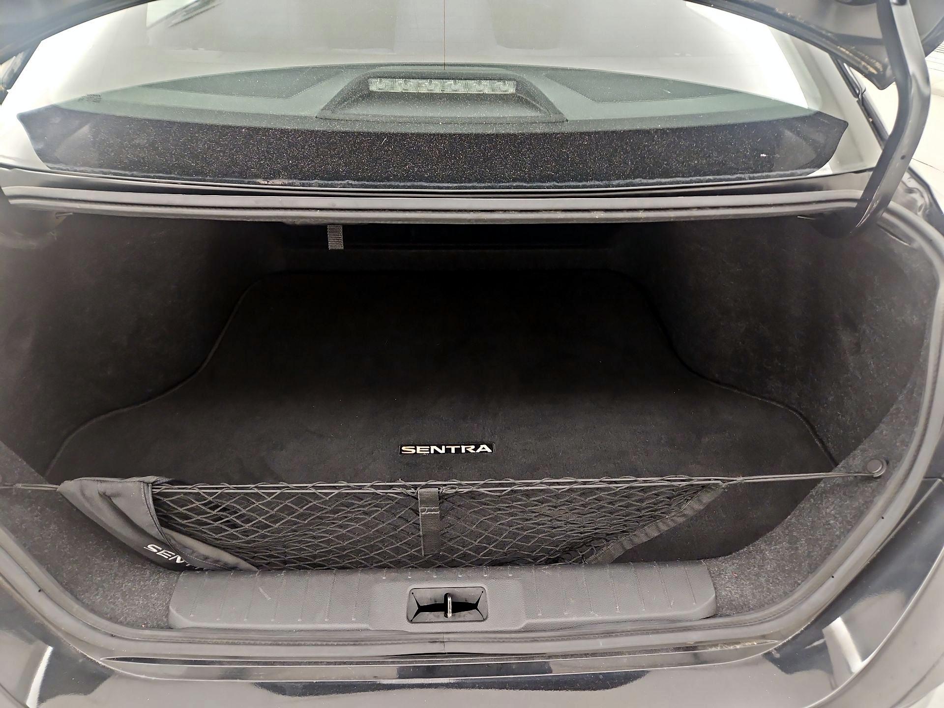 Thumbnail: 2020 Nissan Sentra - 20