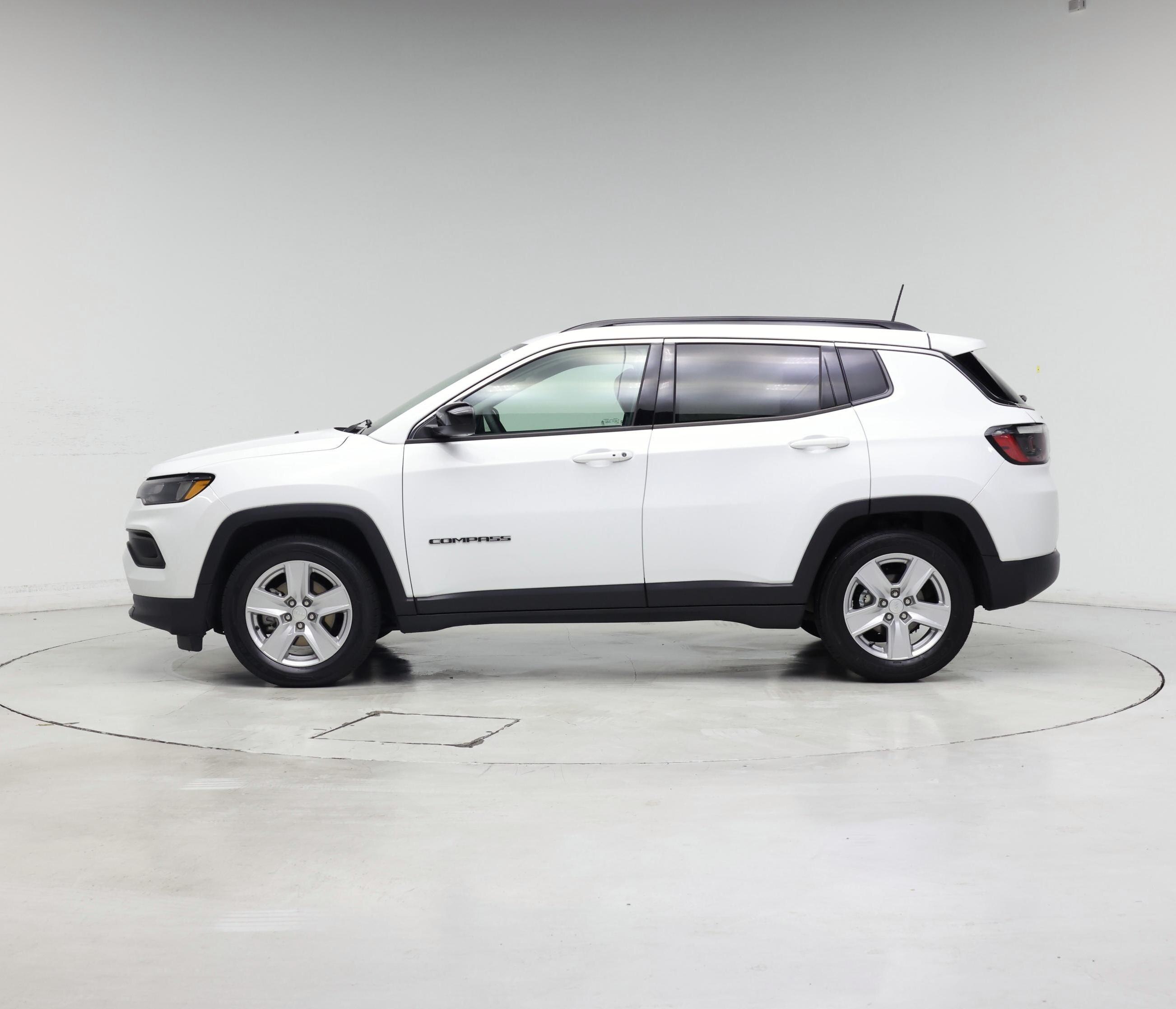 Thumbnail: 2022 Jeep Compass - 3