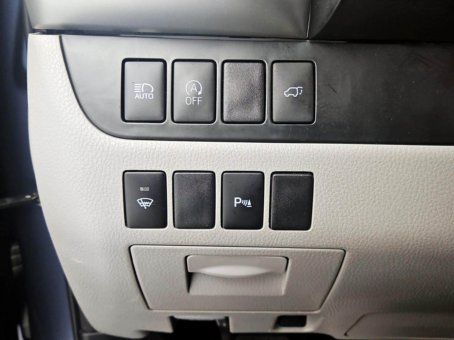 Thumbnail: 2018 Toyota Highlander - 10