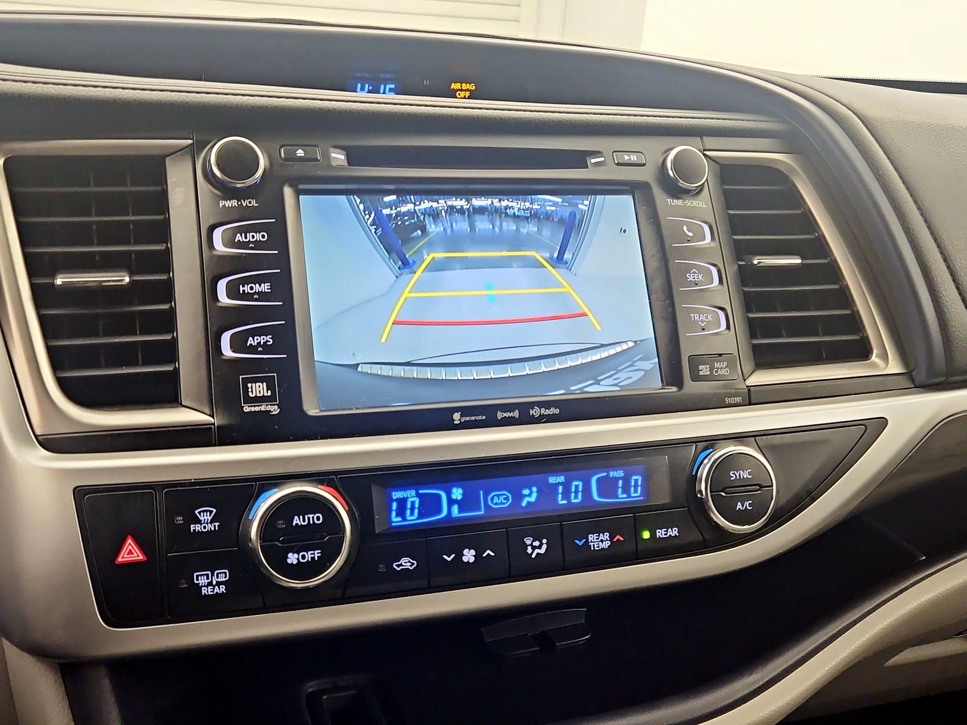 Thumbnail: 2018 Toyota Highlander - 12