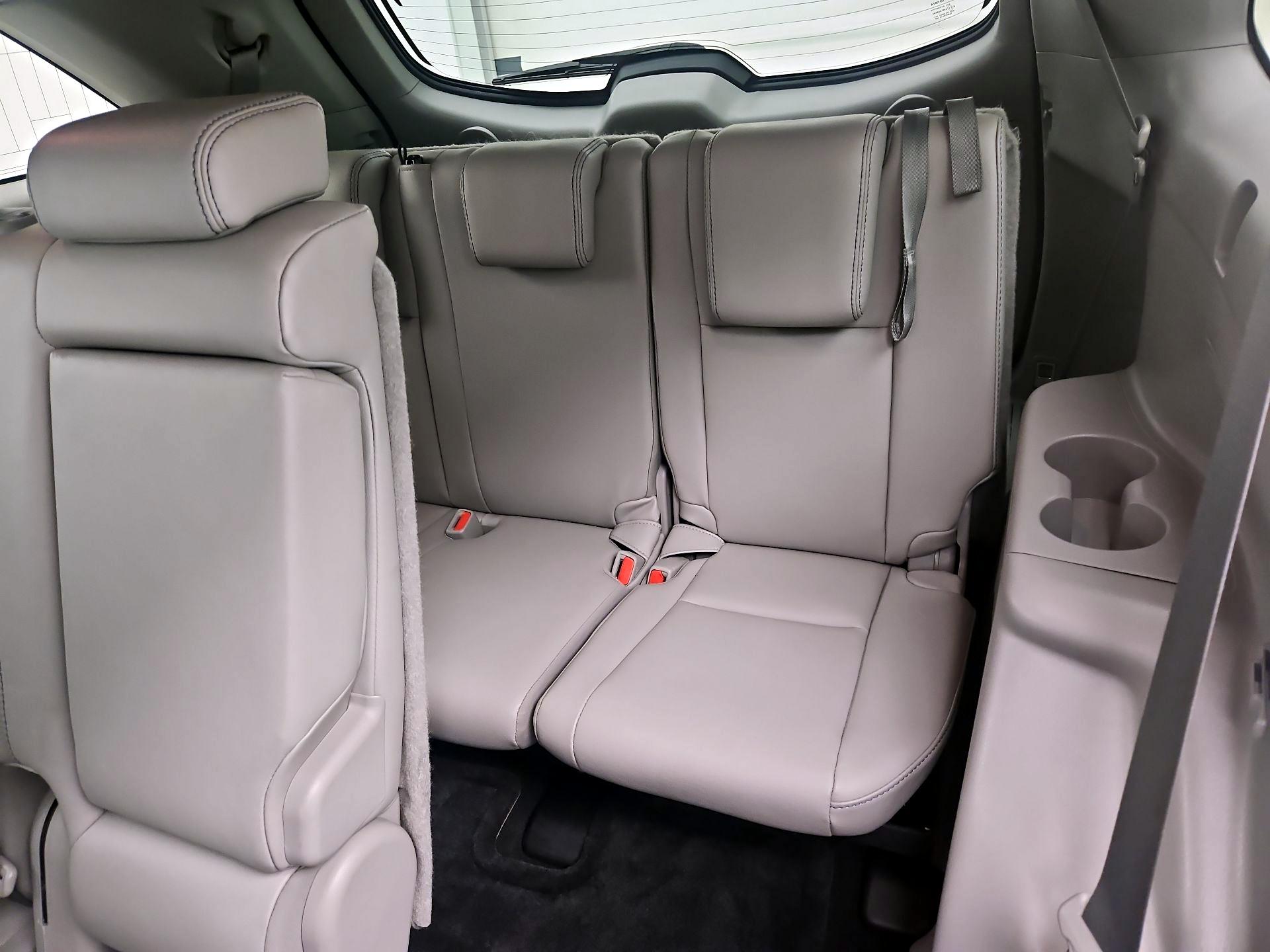 Thumbnail: 2018 Toyota Highlander - 18