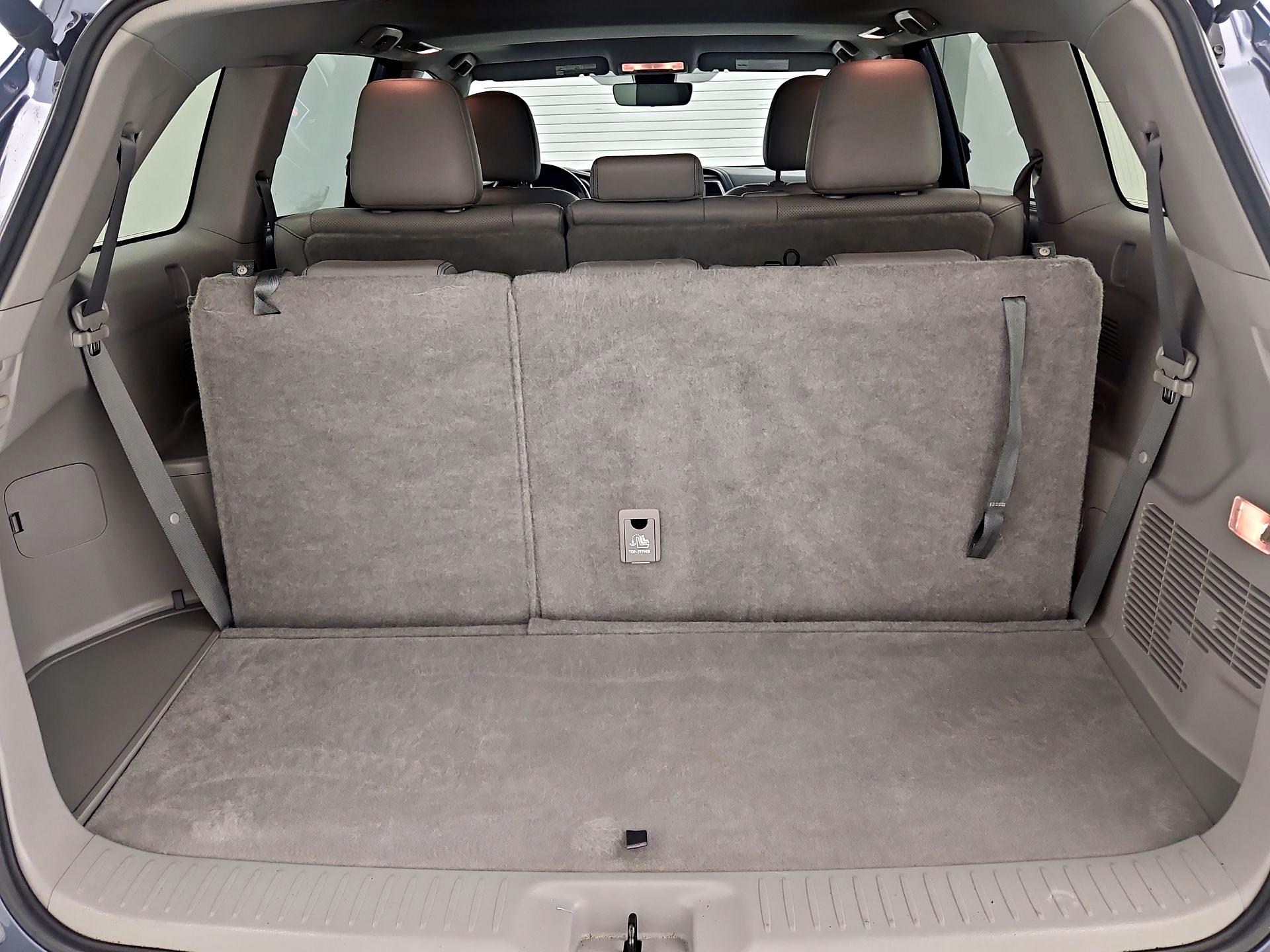 Thumbnail: 2018 Toyota Highlander - 19