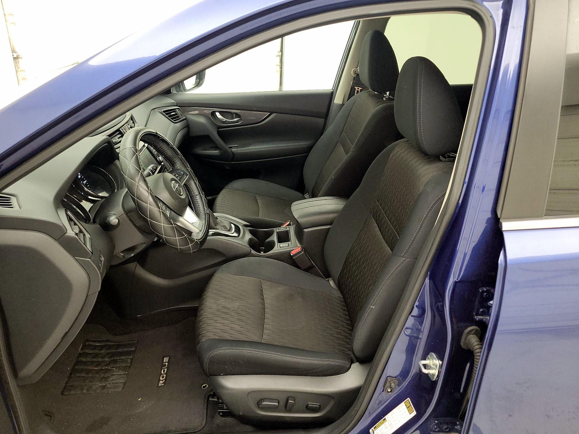Thumbnail: 2019 Nissan Rogue - 11