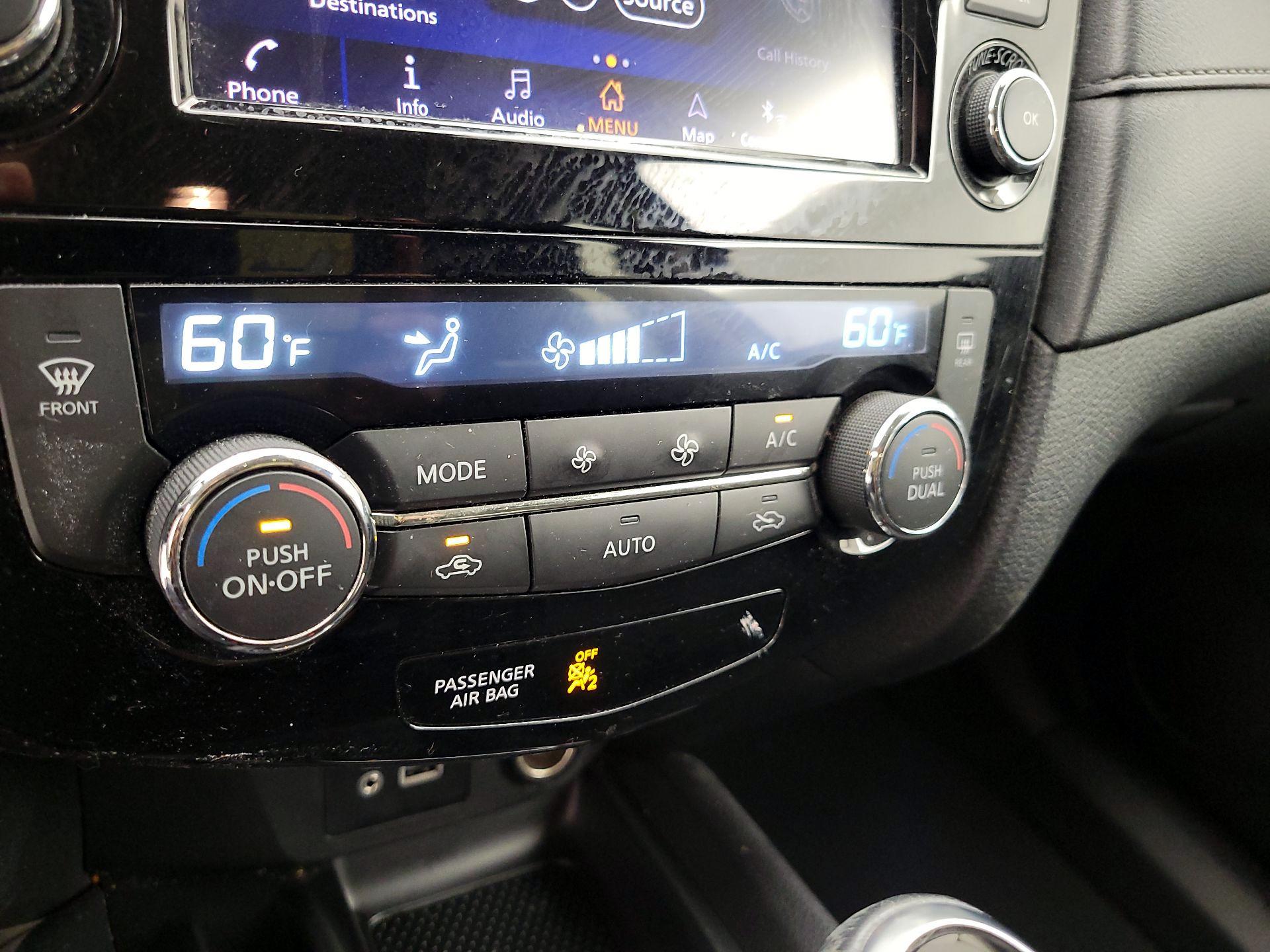 Thumbnail: 2019 Nissan Rogue - 14