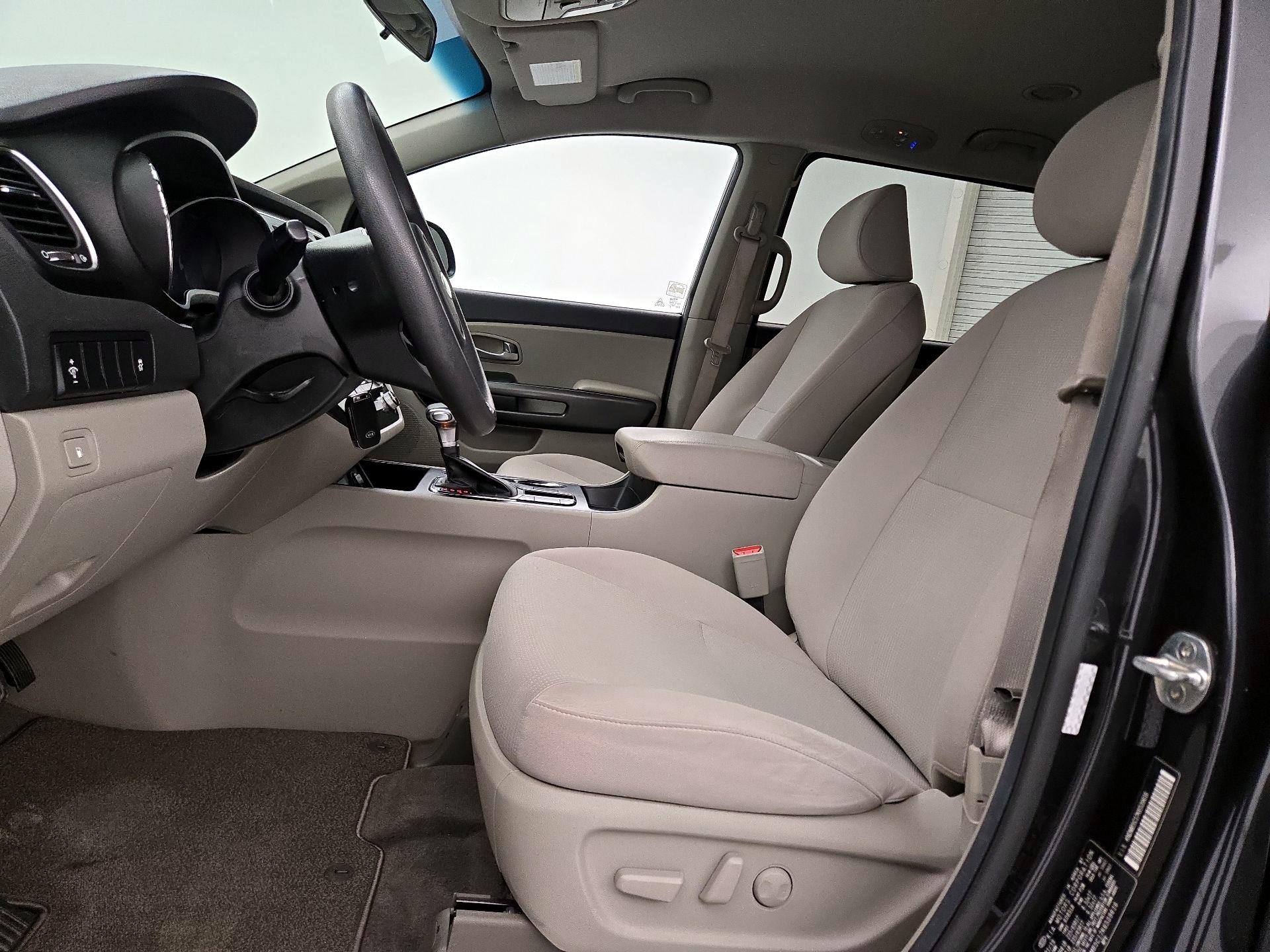Thumbnail: 2019 Kia Sedona - 11