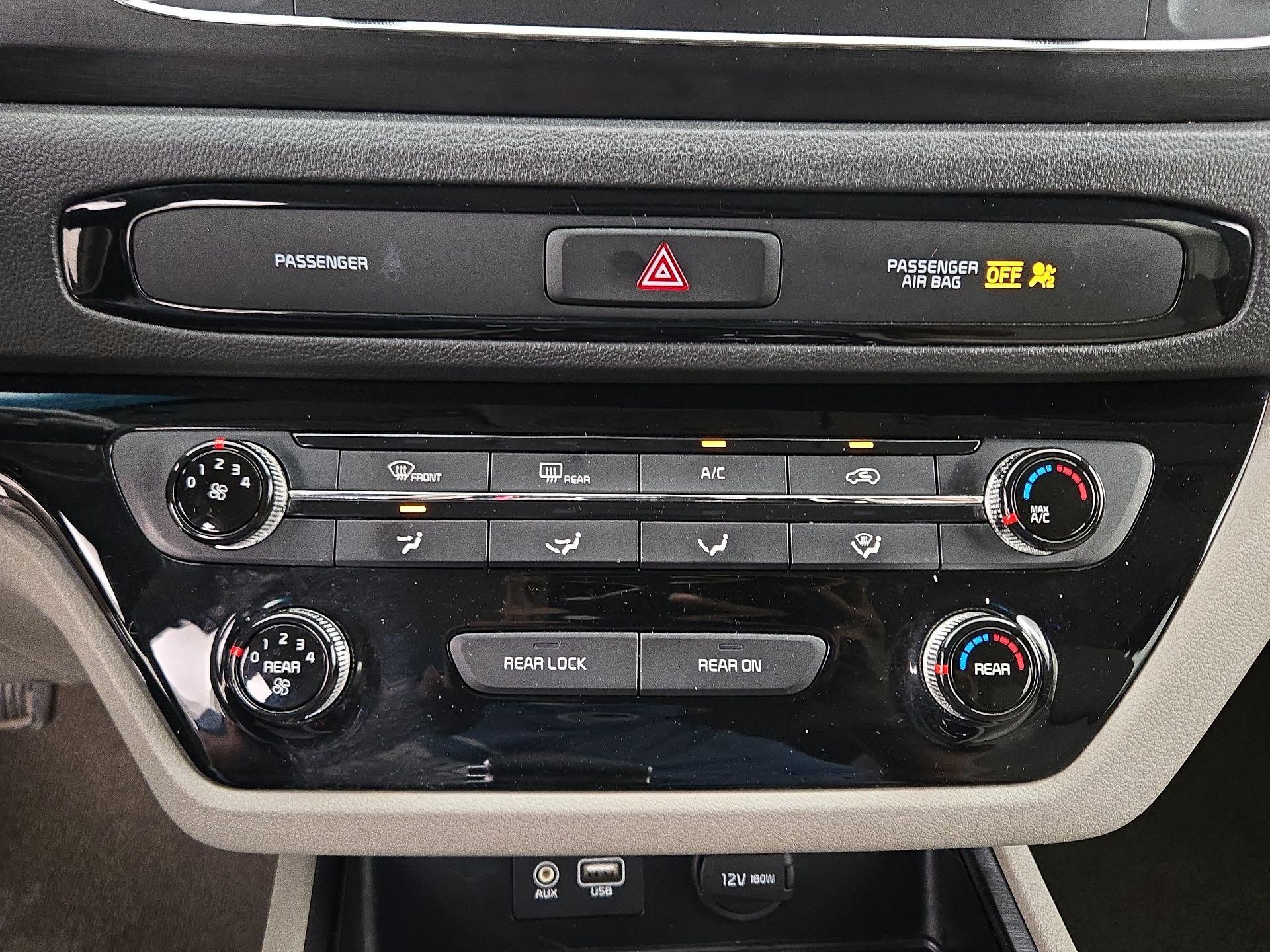 Thumbnail: 2019 Kia Sedona - 16