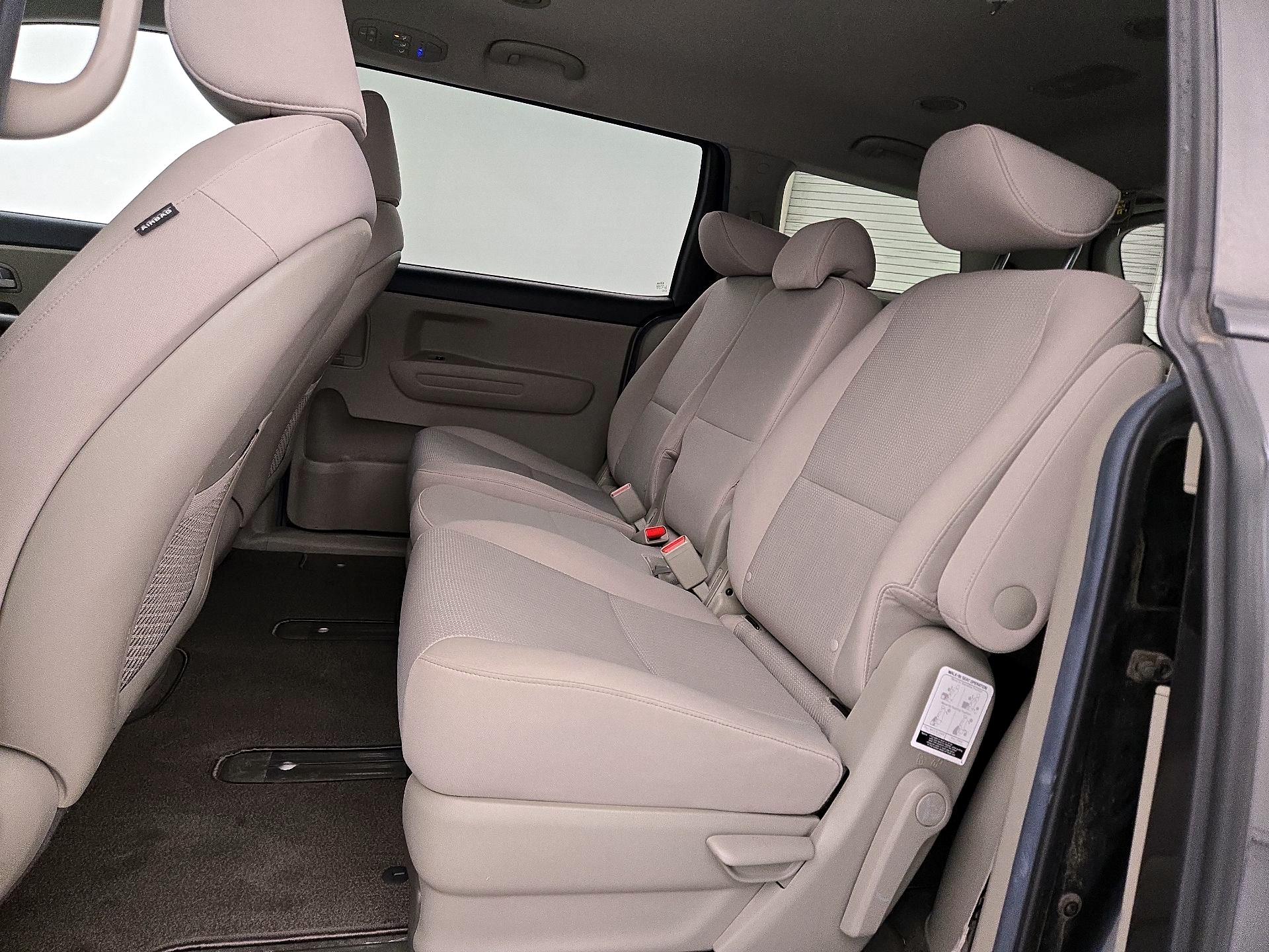 Thumbnail: 2019 Kia Sedona - 19