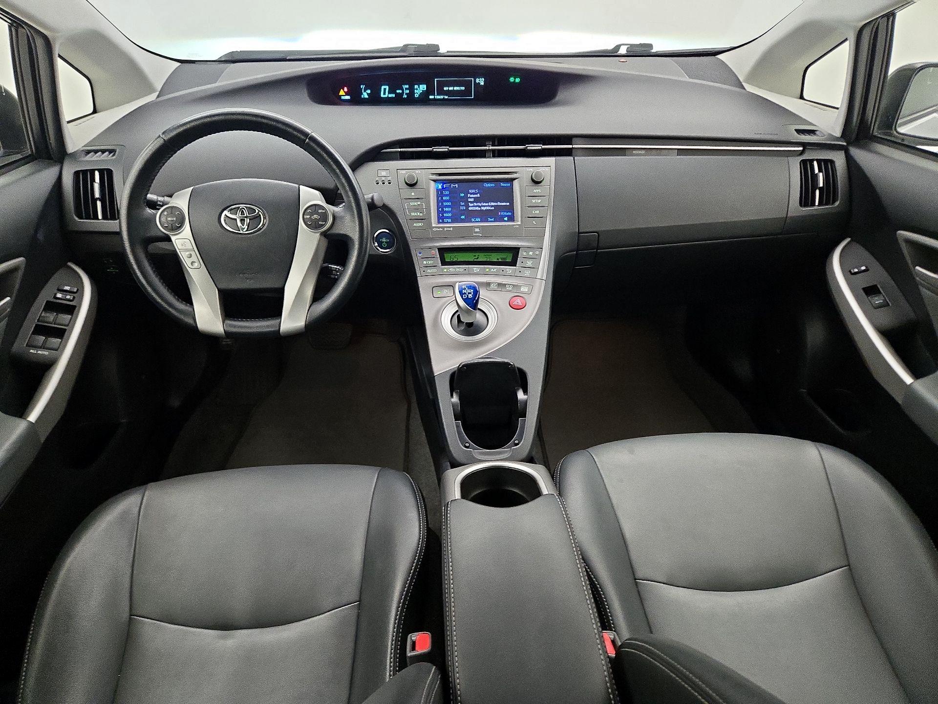 Thumbnail: 2014 Toyota Prius - 9