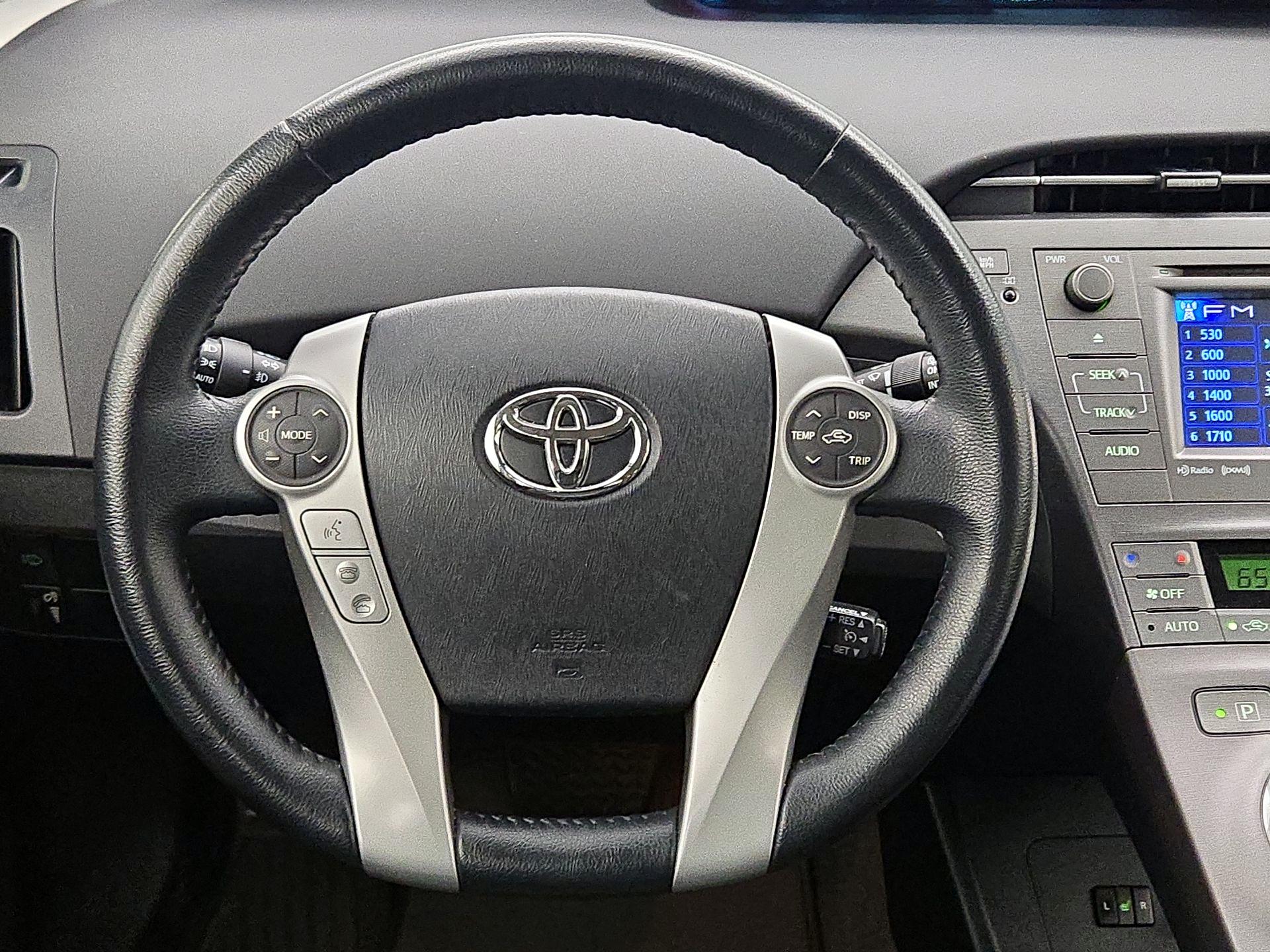Thumbnail: 2014 Toyota Prius - 10
