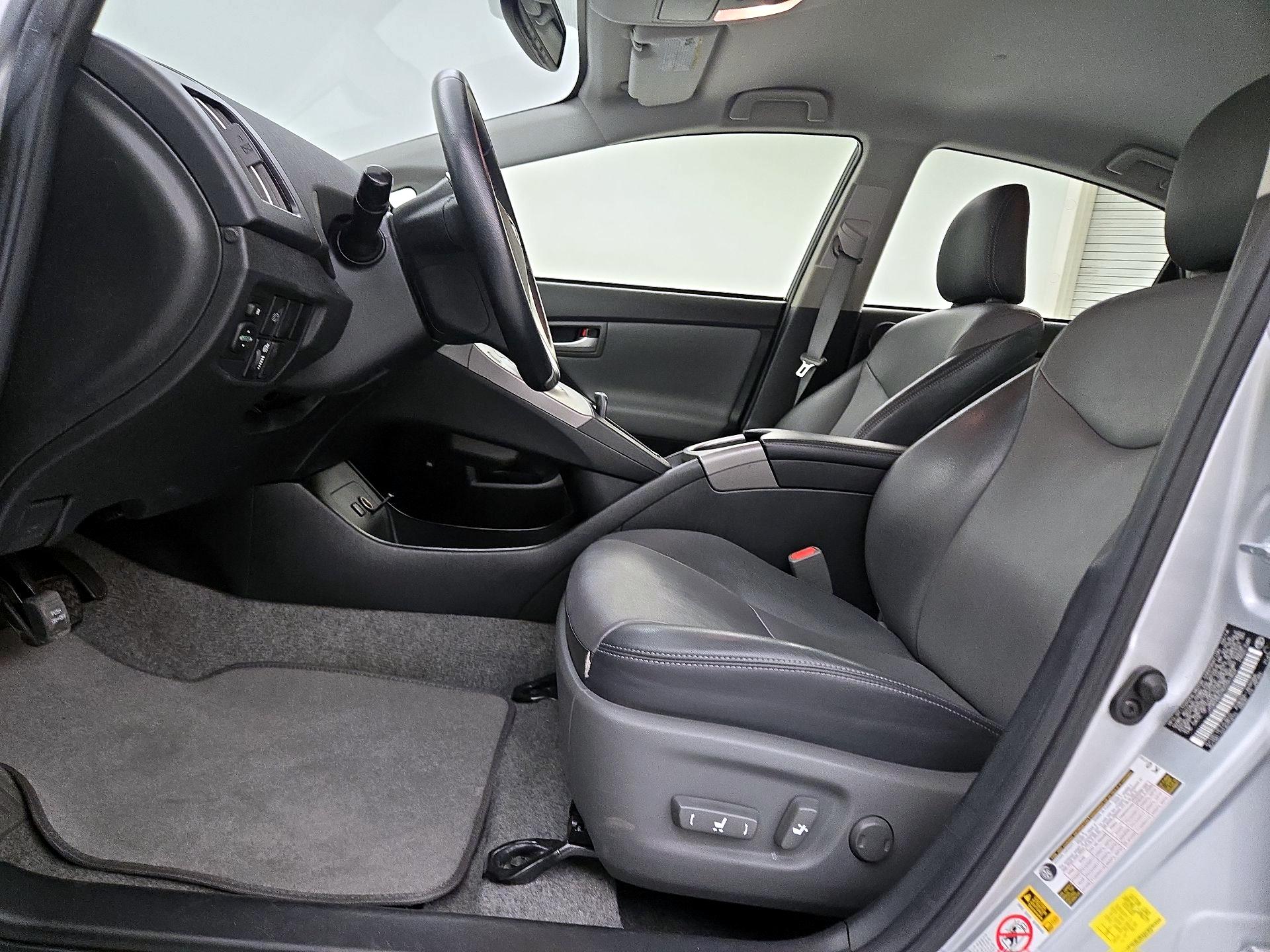 Thumbnail: 2014 Toyota Prius - 11