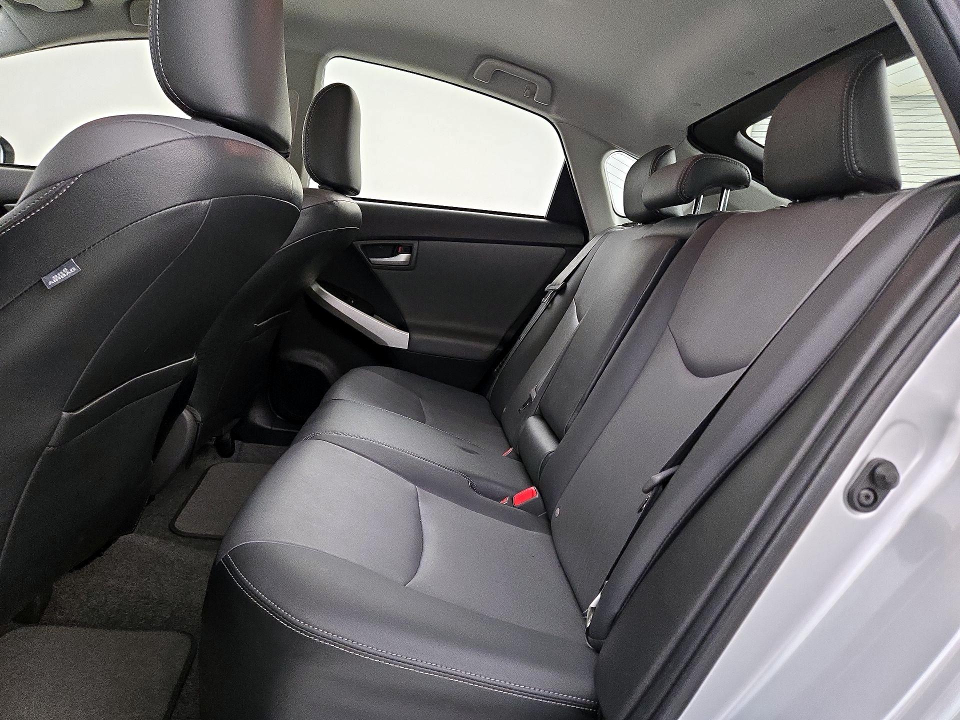 Thumbnail: 2014 Toyota Prius - 19