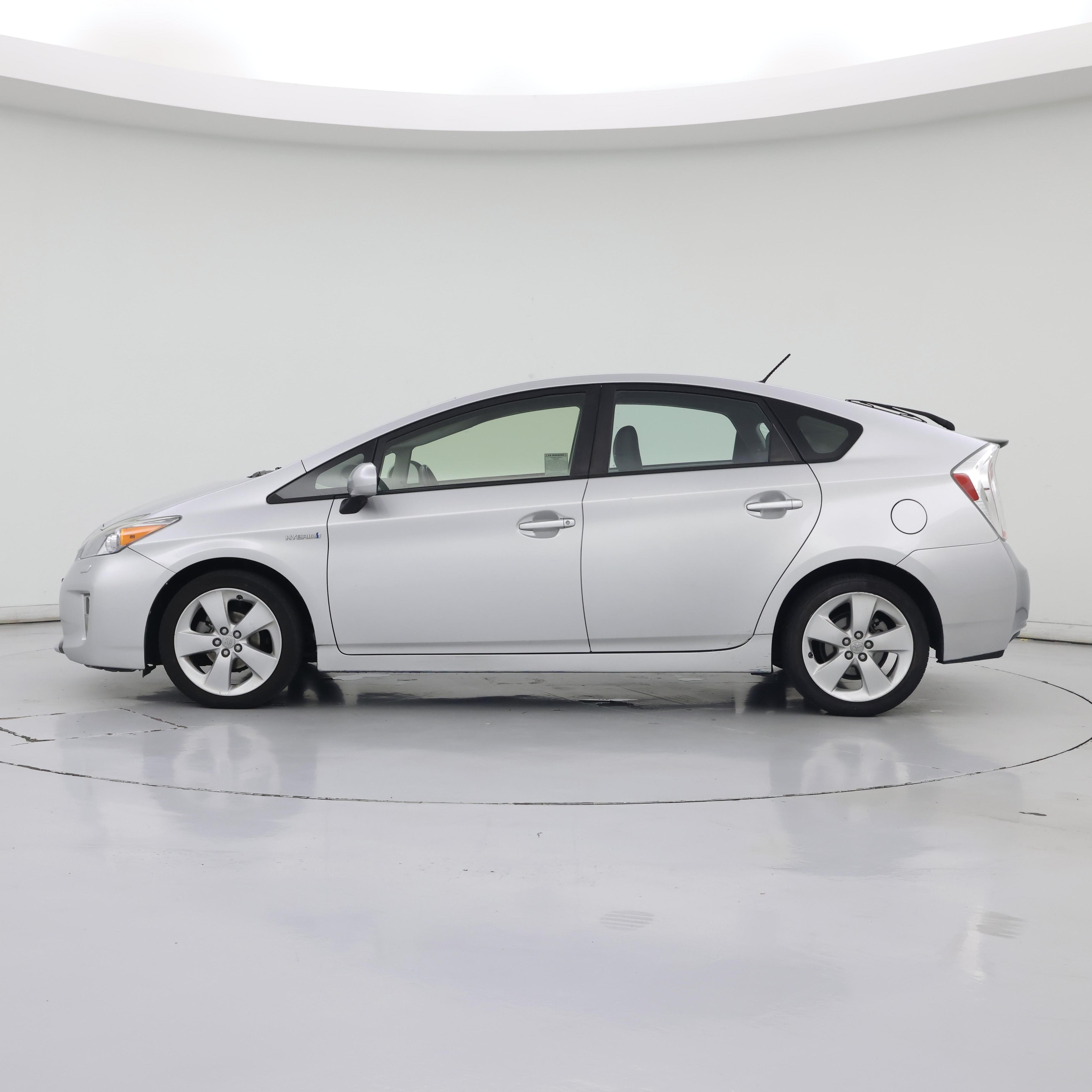 Thumbnail: 2014 Toyota Prius - 3