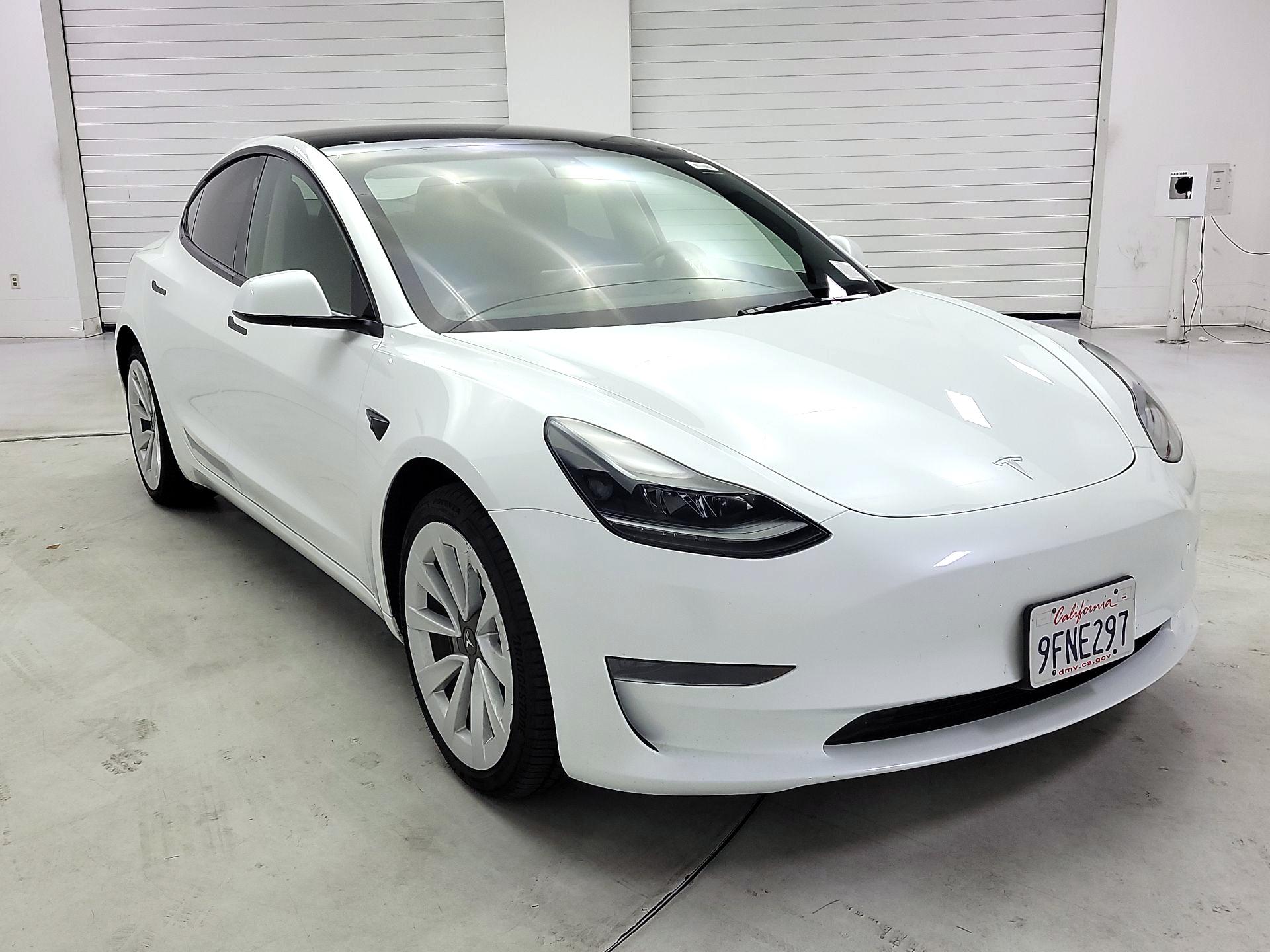 Thumbnail: 2023 Tesla Model 3 - 1