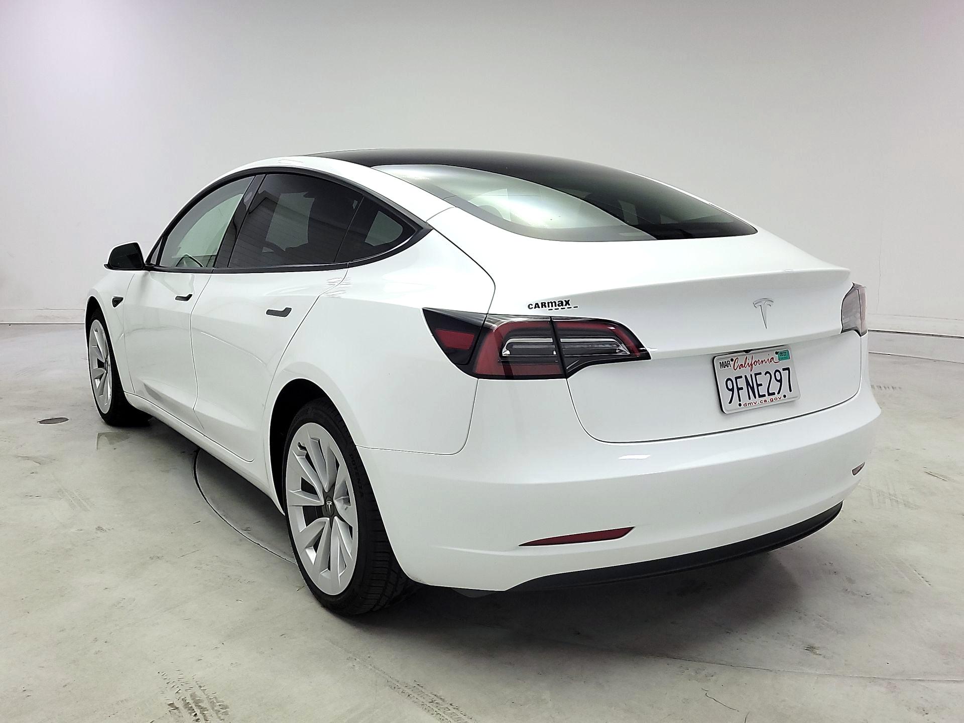 Thumbnail: 2023 Tesla Model 3 - 7