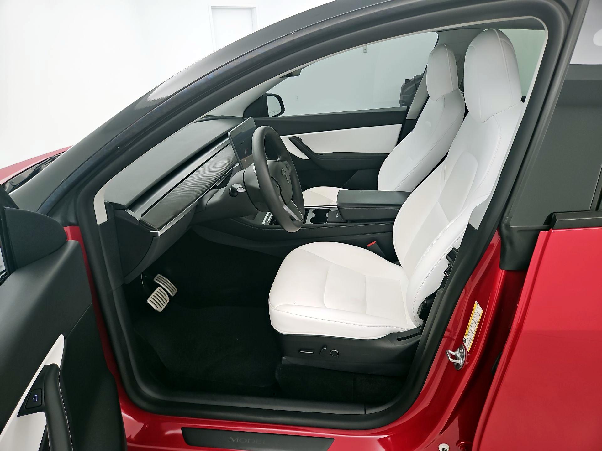 Thumbnail: 2022 Tesla Model Y - 11