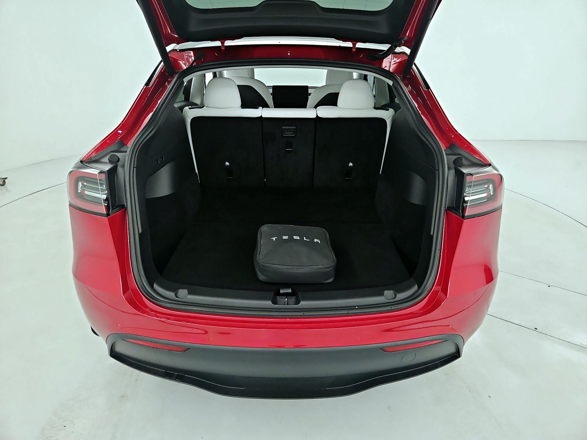 Thumbnail: 2022 Tesla Model Y - 20
