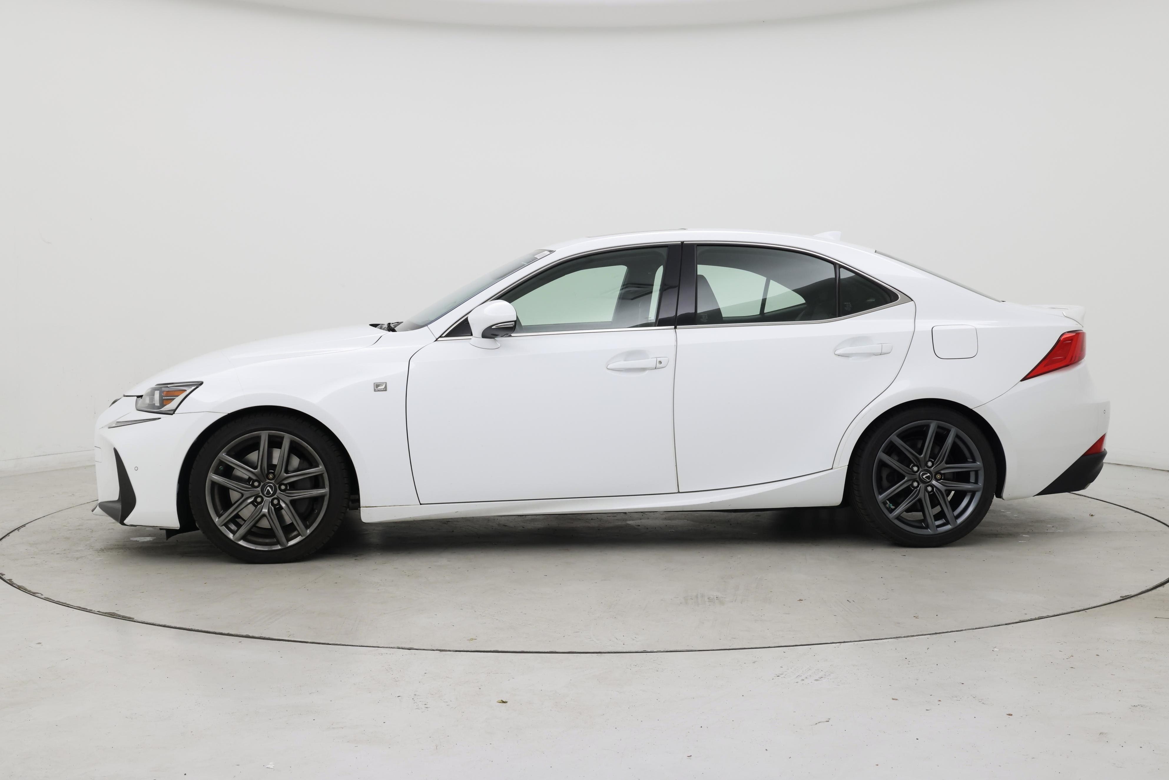 Thumbnail: 2018 Lexus IS - 3