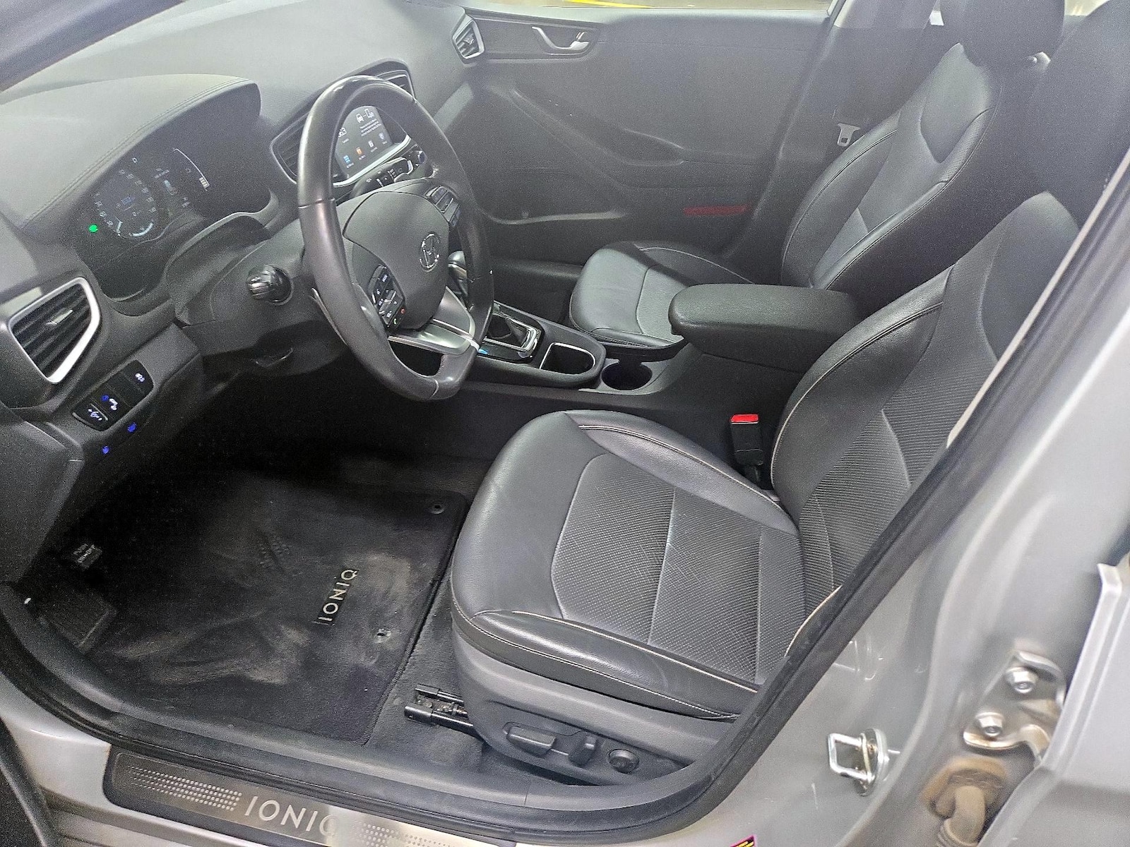 2018 Hyundai IONIQ Limited - Photo 12