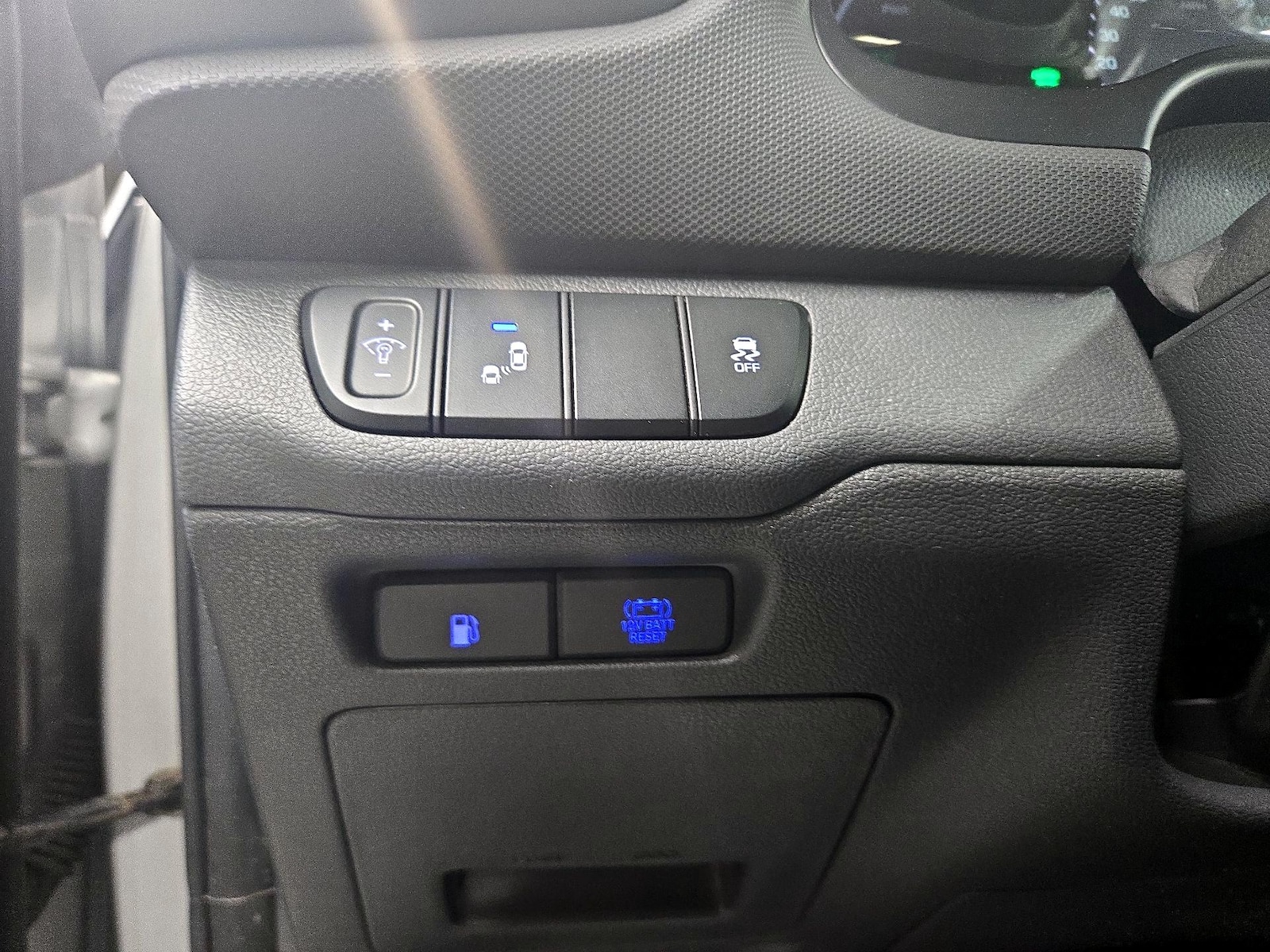 2018 Hyundai IONIQ Limited - Photo 14