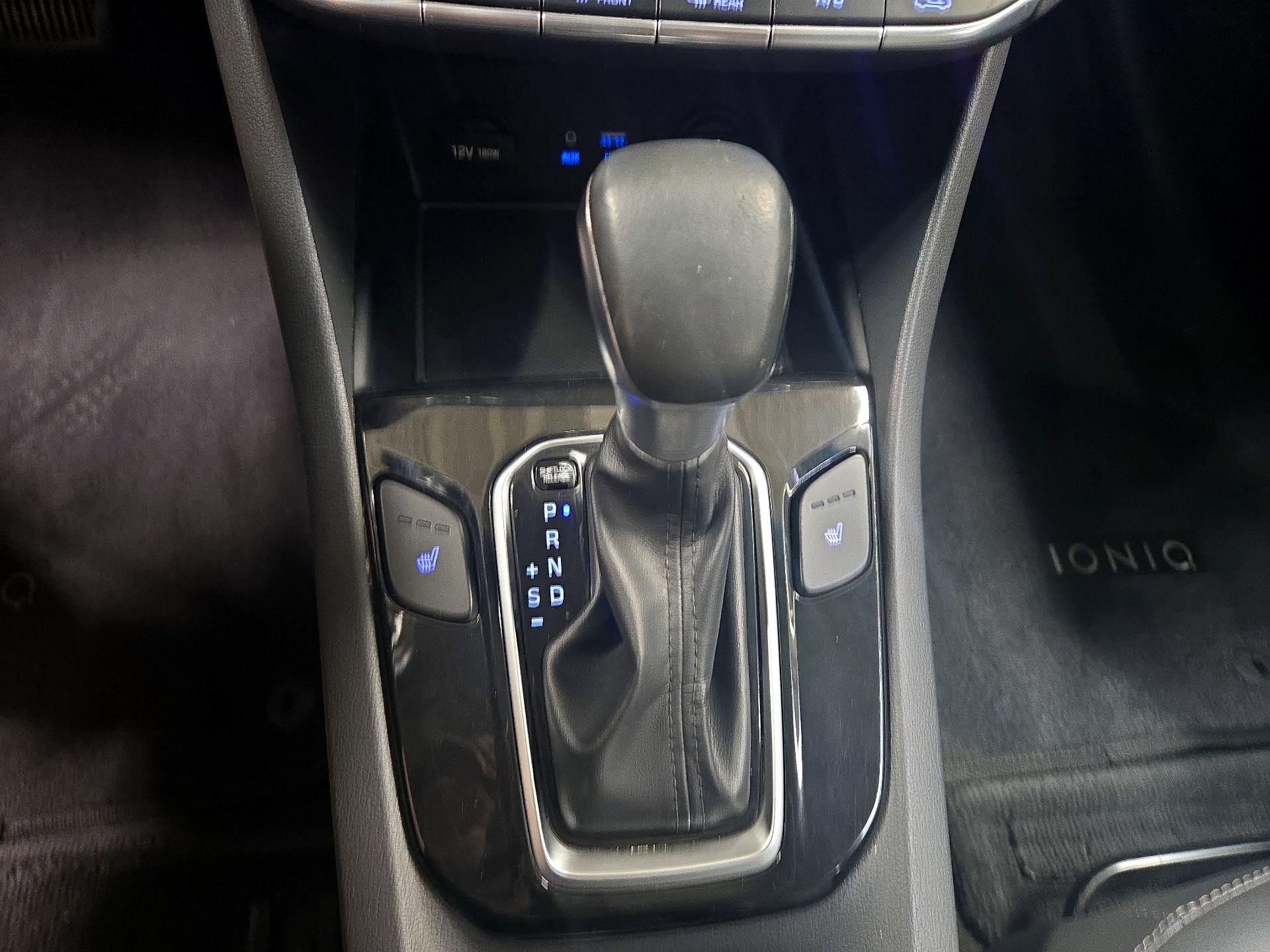 Thumbnail: 2018 Hyundai Ioniq - 17