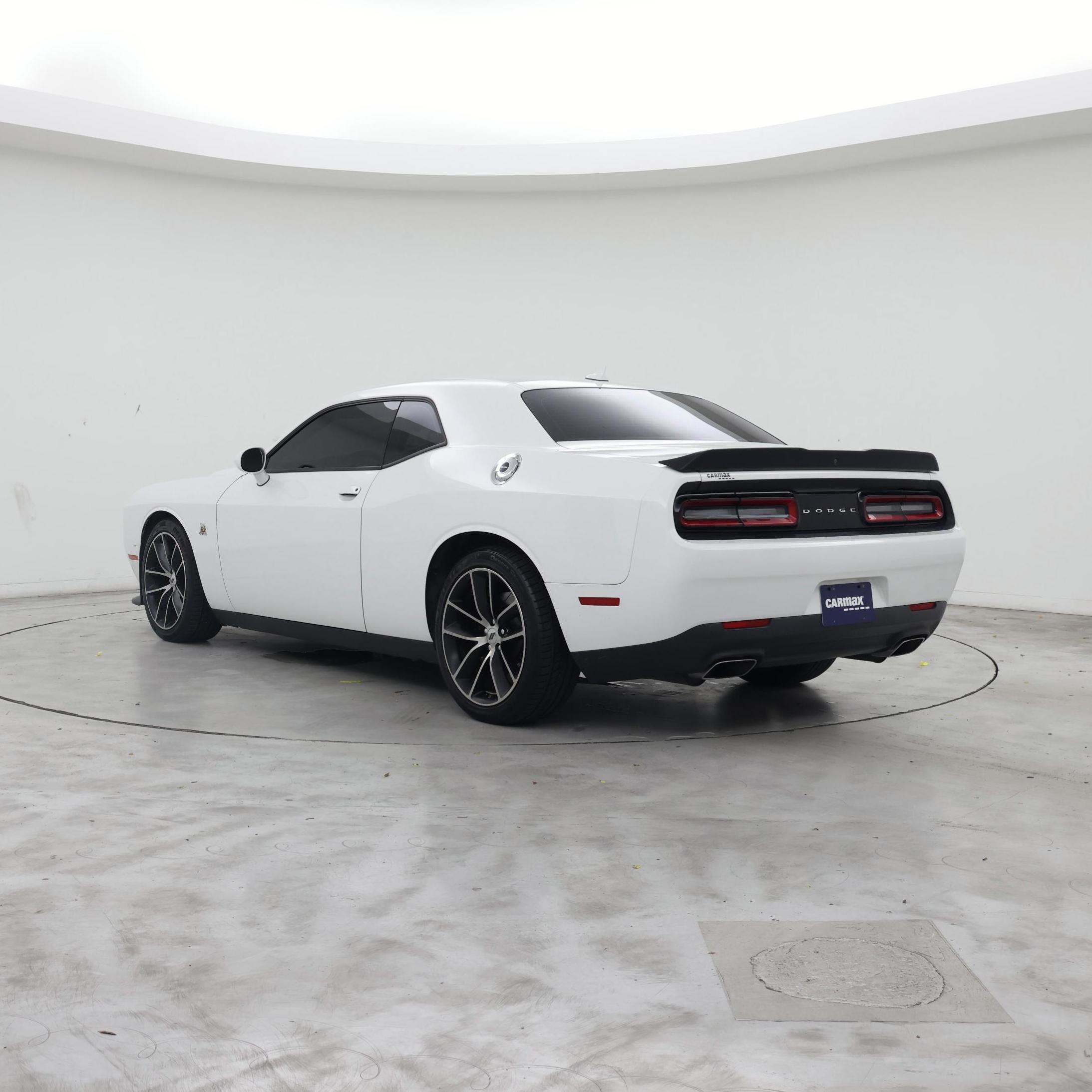 Thumbnail: 2018 Dodge Challenger - 2