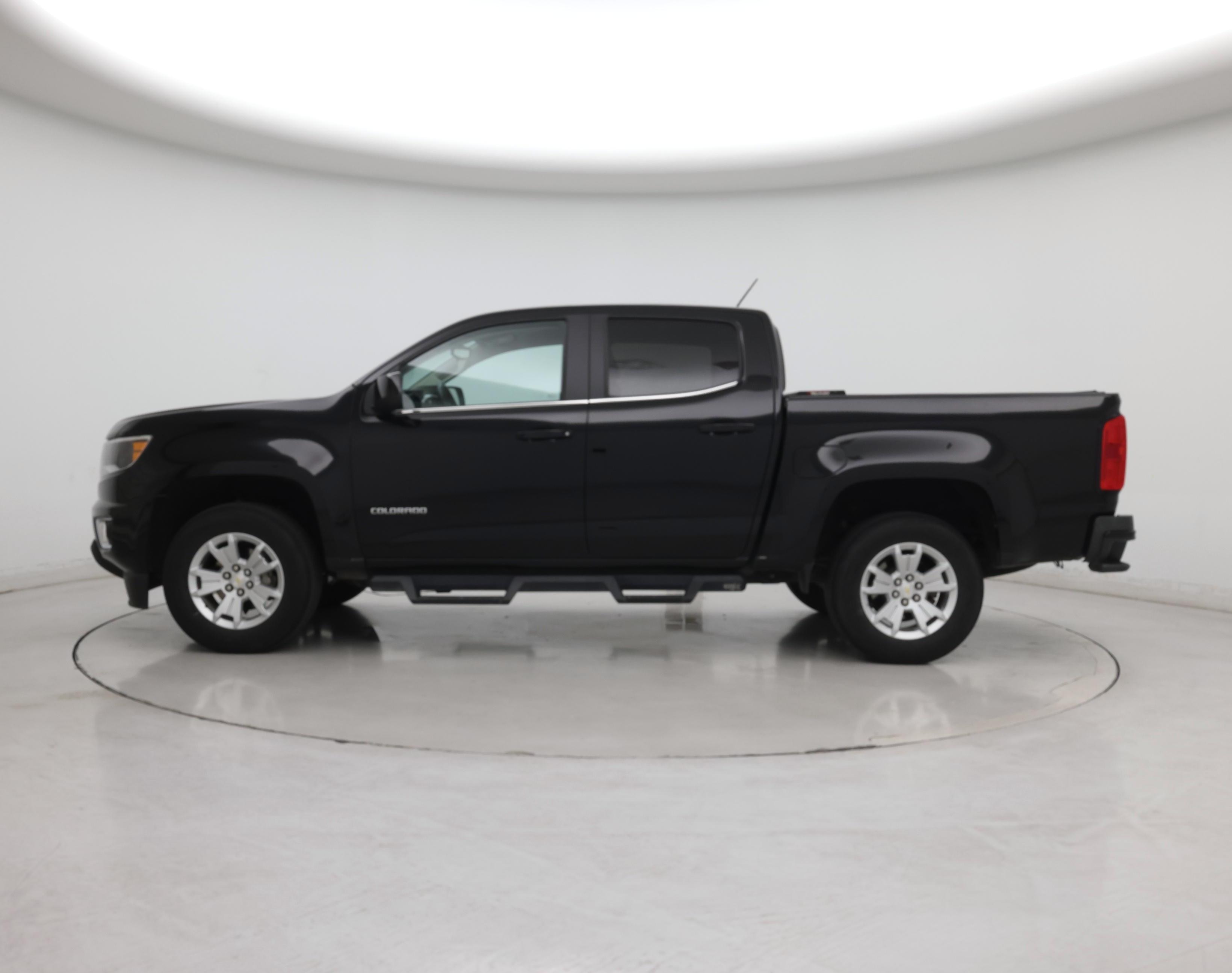 Thumbnail: 2019 Chevrolet Colorado - 3