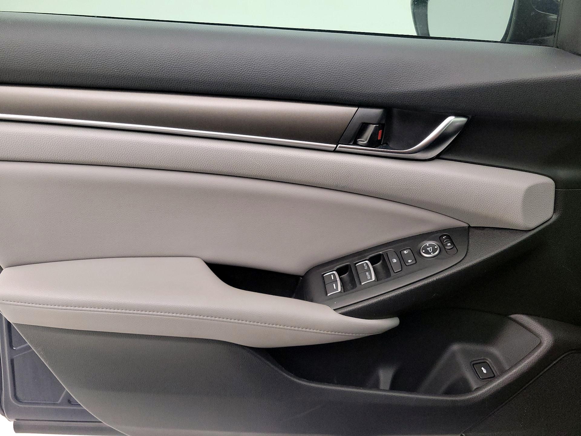 Thumbnail: 2018 Honda Accord - 12