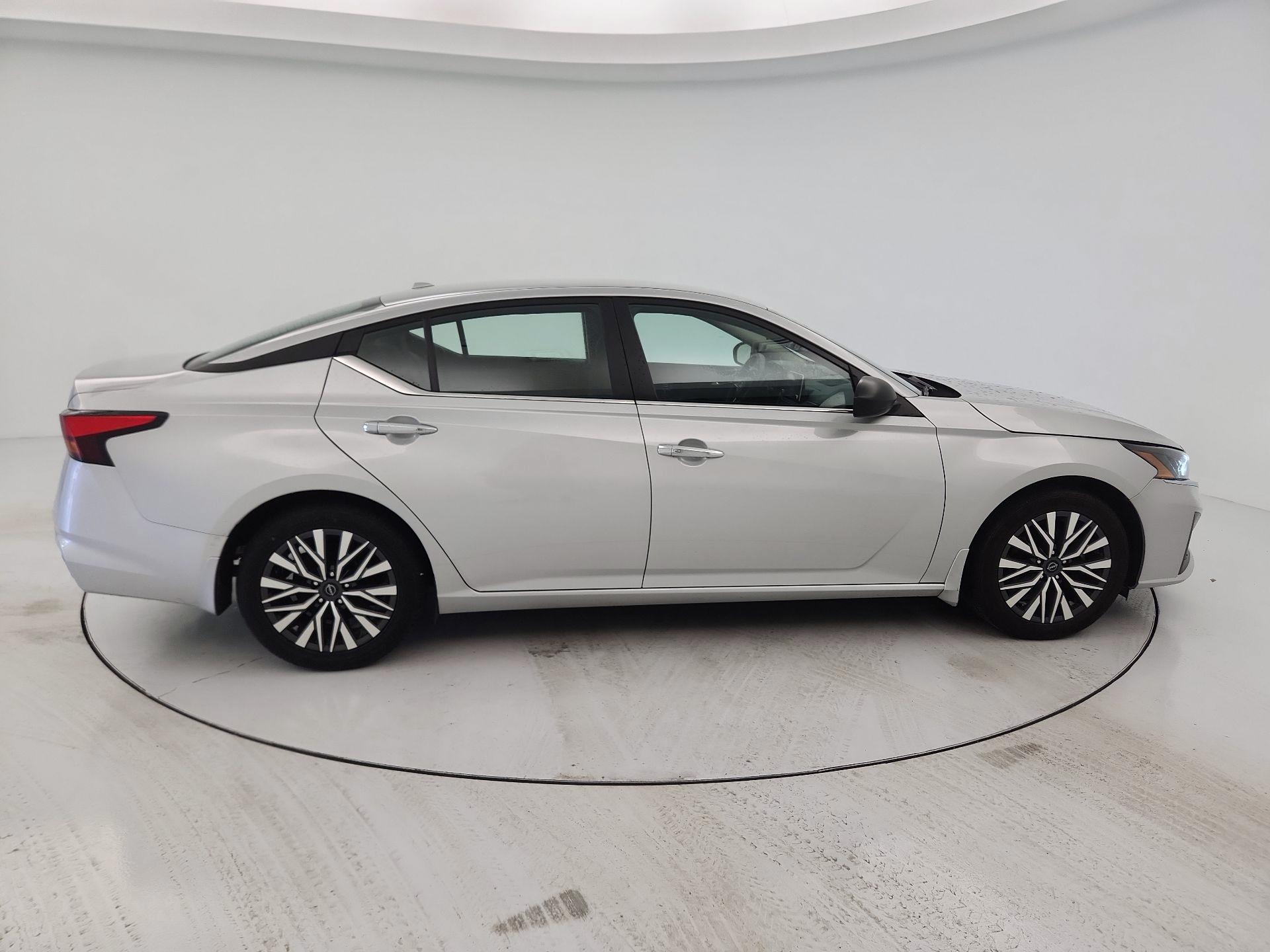 Thumbnail: 2025 Nissan Altima - 4