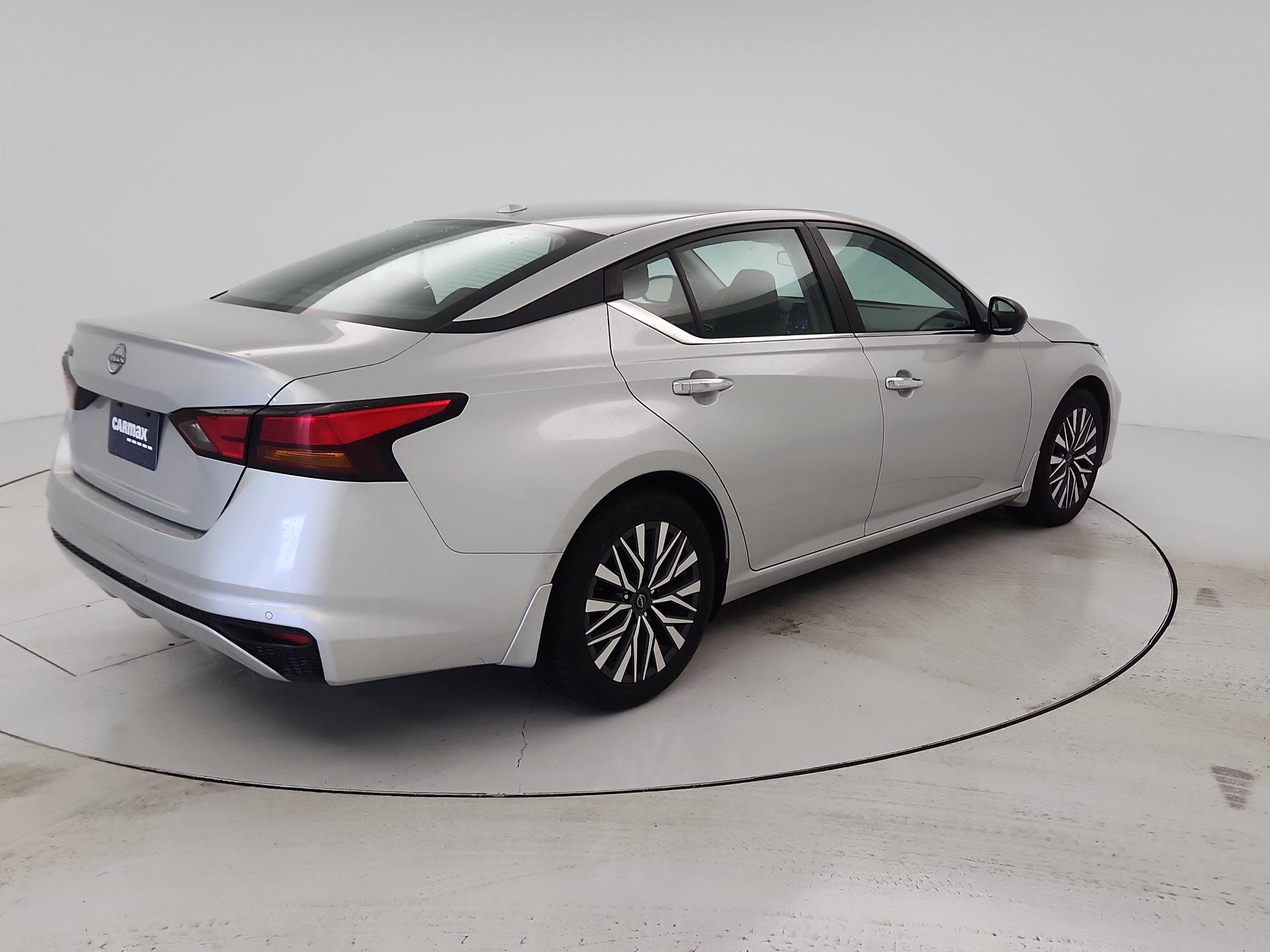 Thumbnail: 2025 Nissan Altima - 5