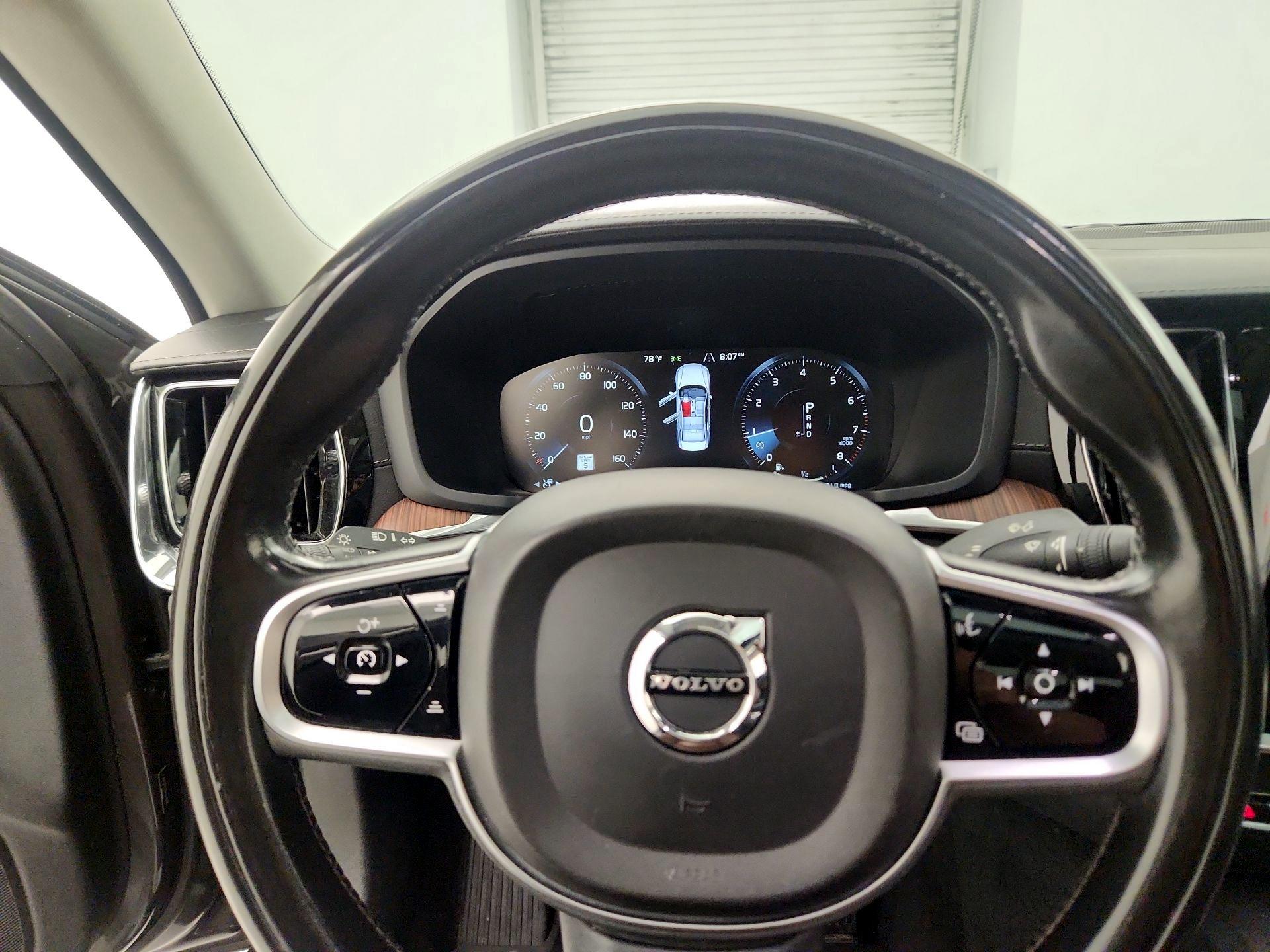 Thumbnail: 2019 Volvo S60 - 10