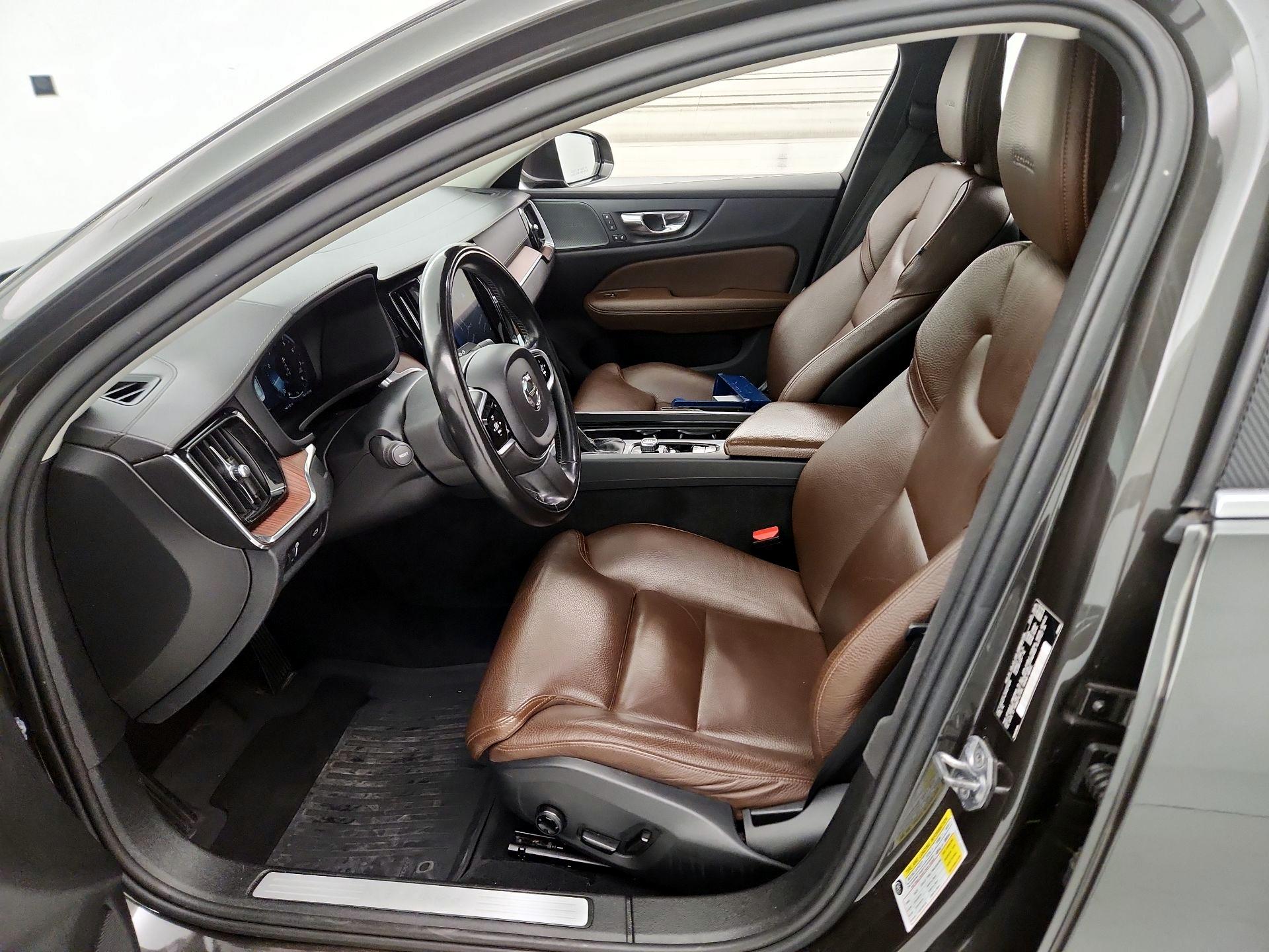 Thumbnail: 2019 Volvo S60 - 11