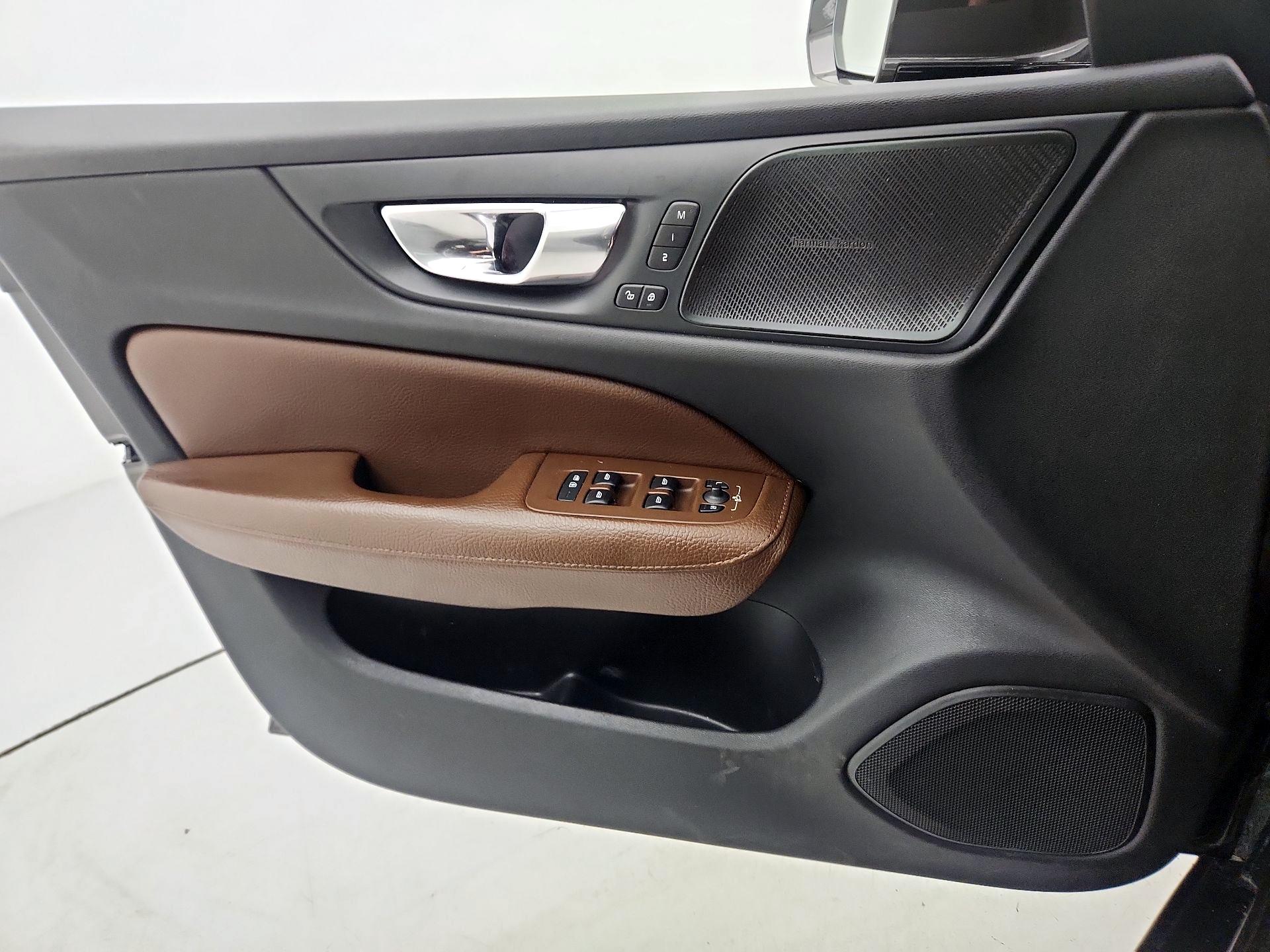 Thumbnail: 2019 Volvo S60 - 12